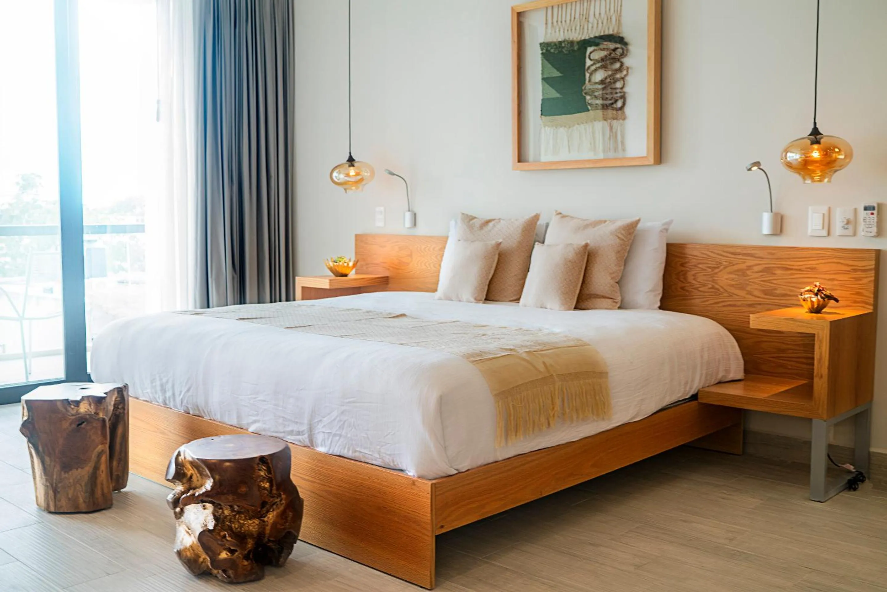 Photo of the whole room, Bed in Opal Suites Apartments