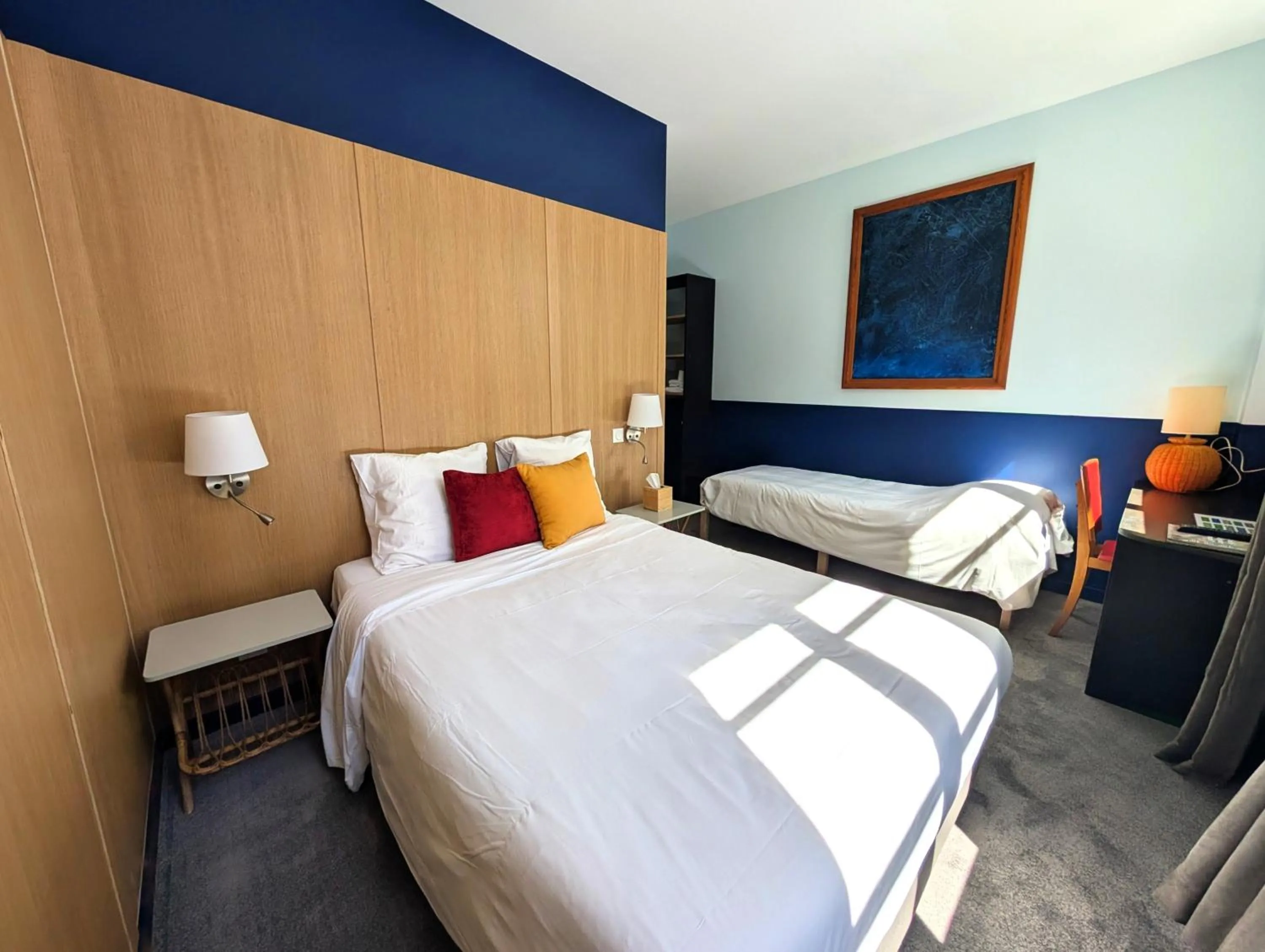 Bed in Hôtel d'Angleterre