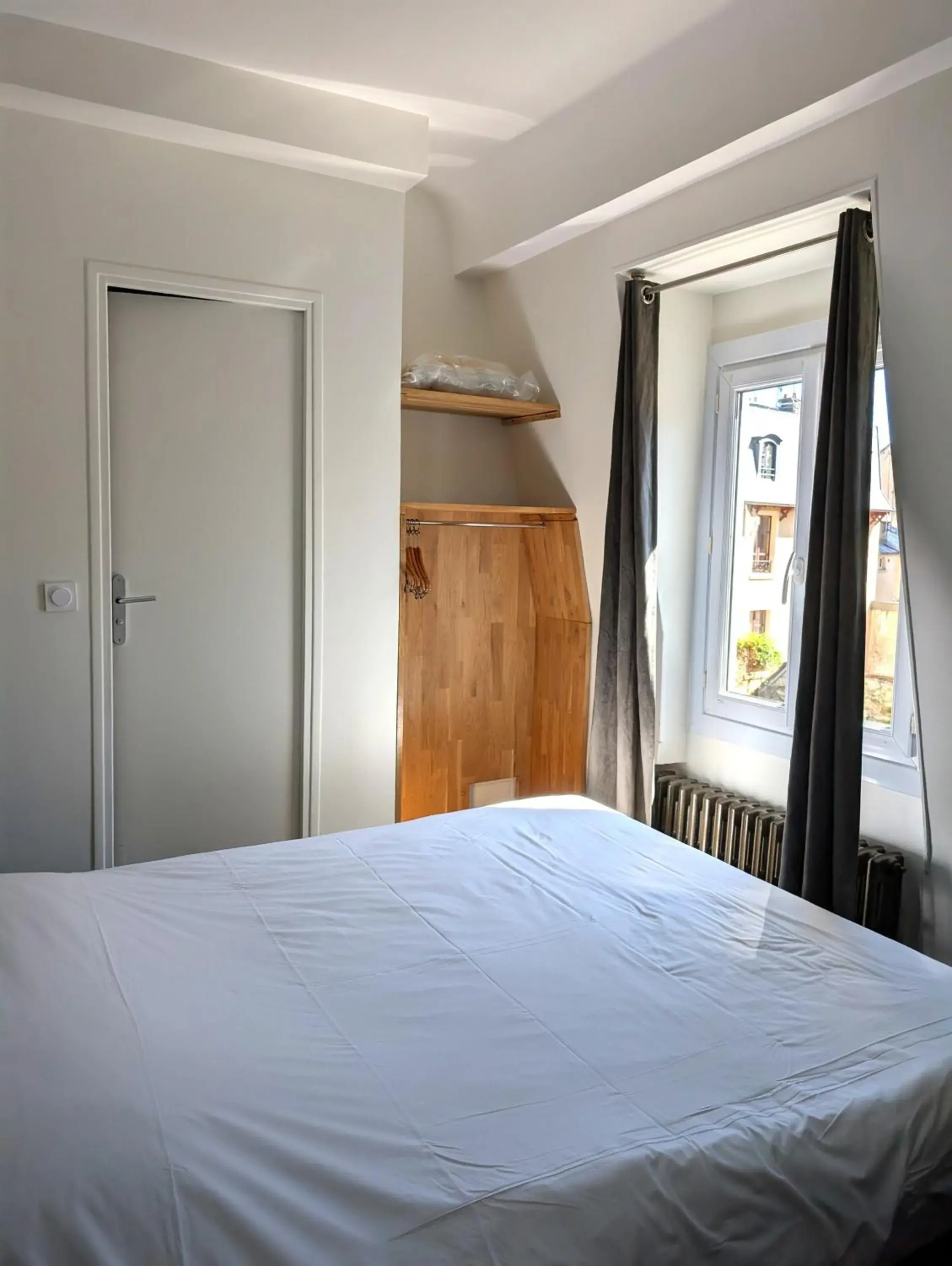 Bed in Hôtel d'Angleterre Bed in Hôtel d'Angleterre