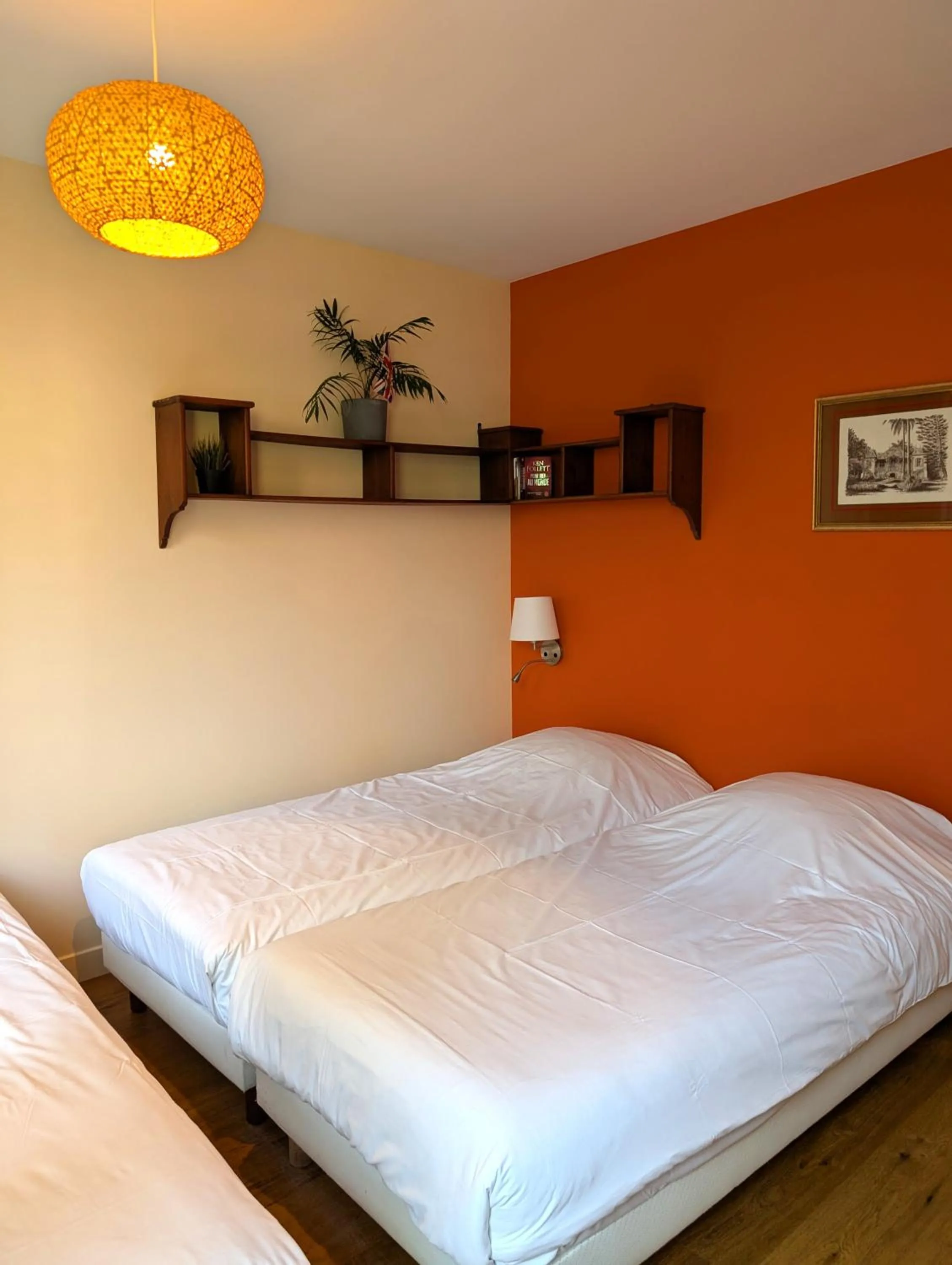 Bed in Hôtel d'Angleterre