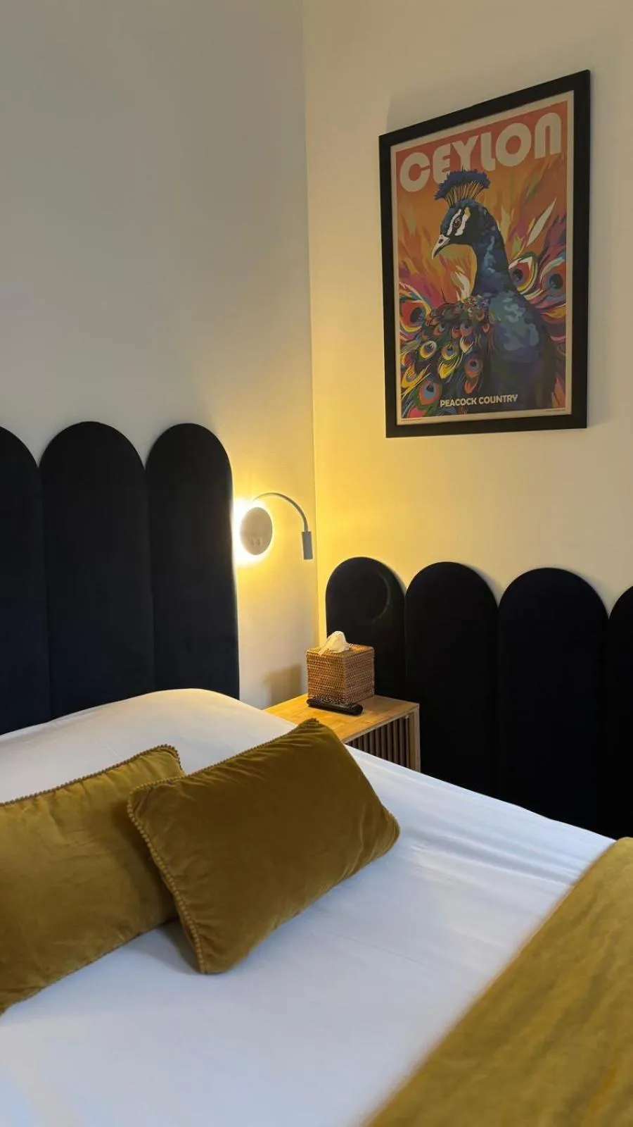 Bed in Hôtel d'Angleterre