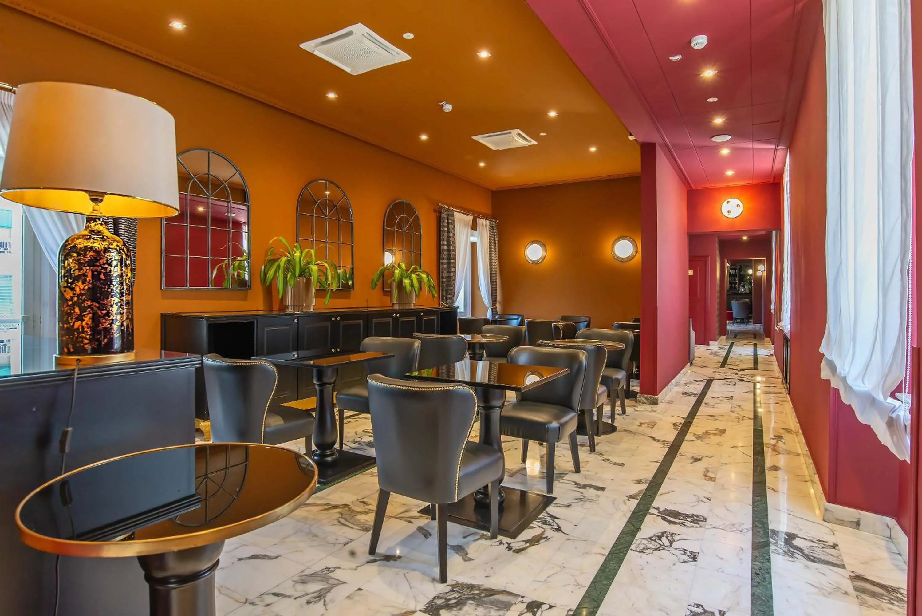 Lobby or reception in Boutique Hotel Metro 900