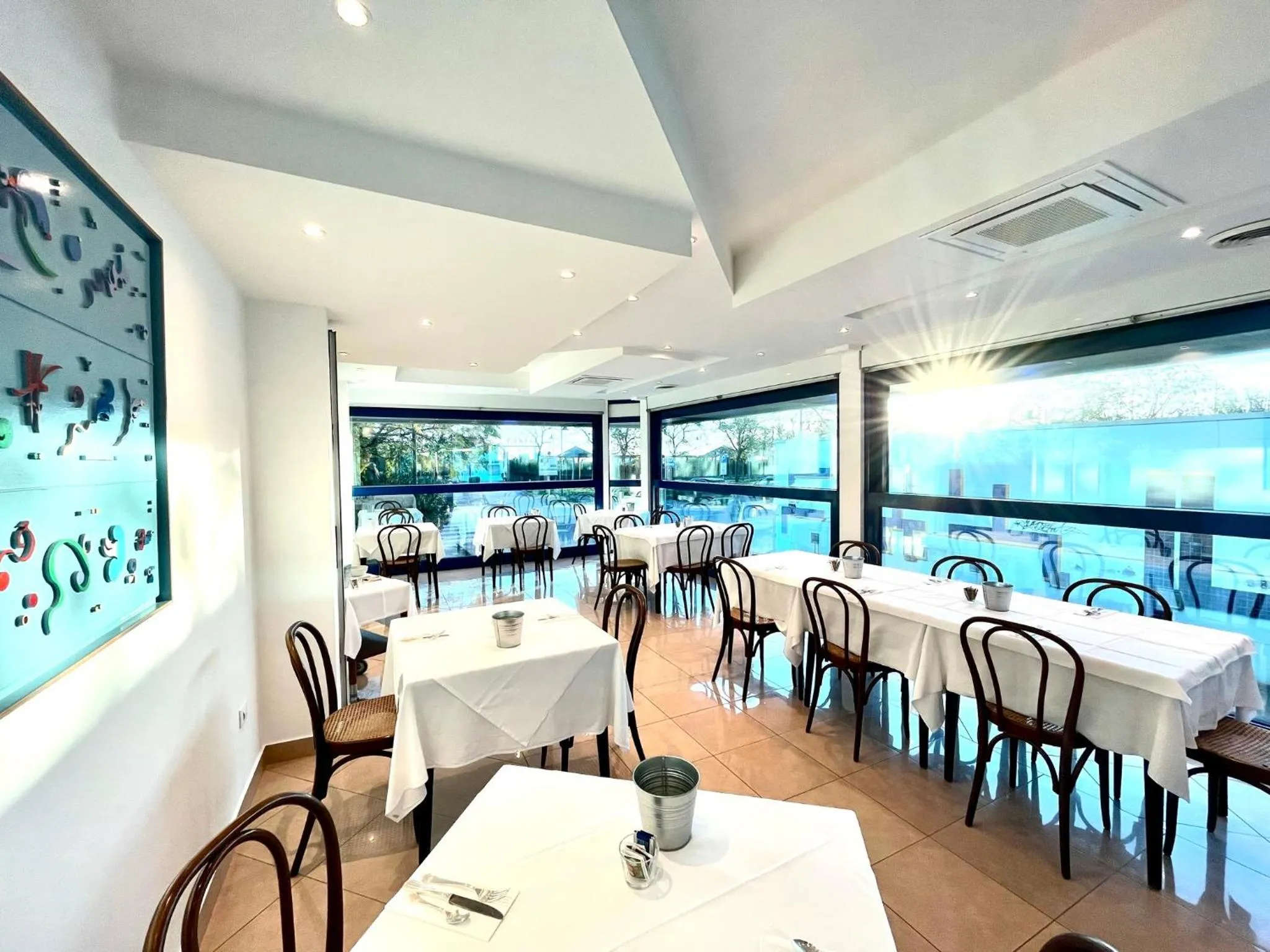 Restaurant/places to eat in Hotel Venere