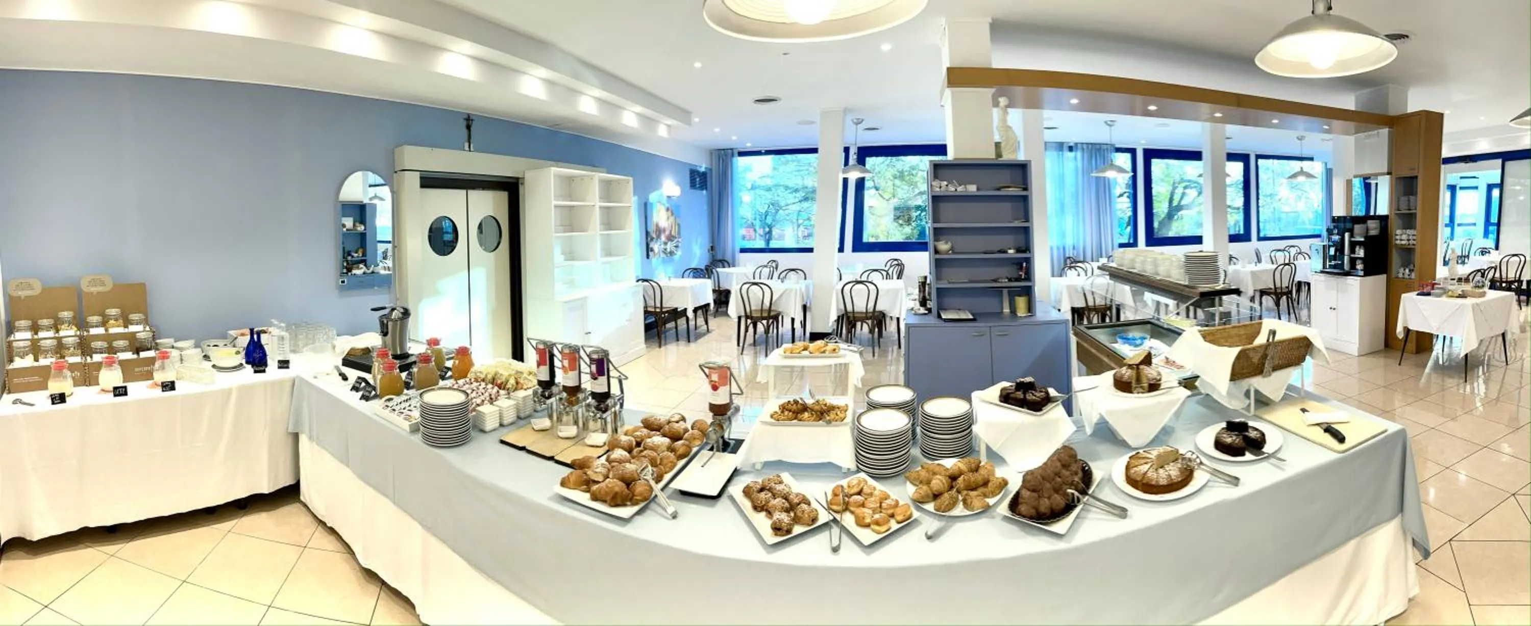 Breakfast in Hotel Venere