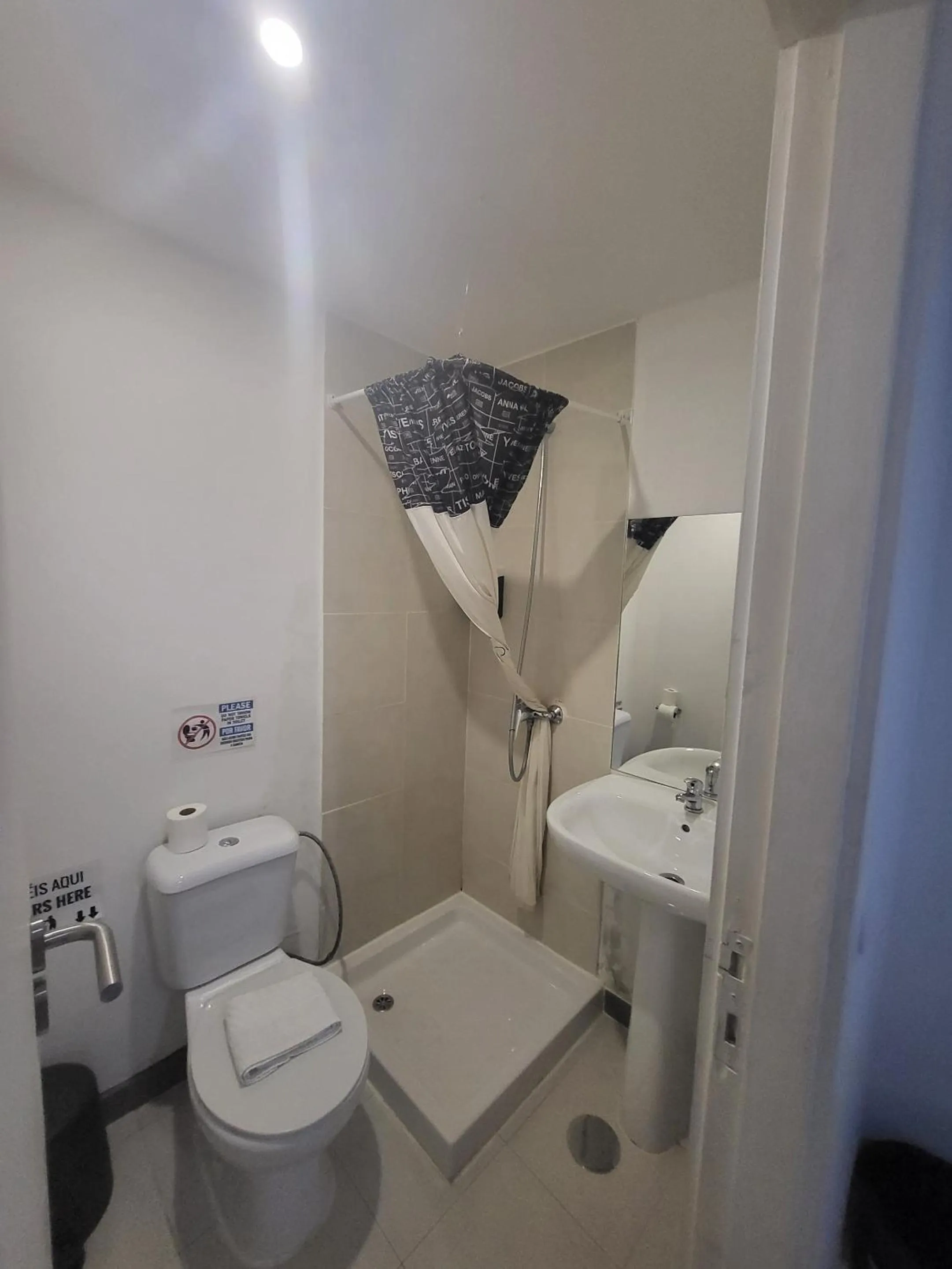 Bathroom in What Else - Fatima