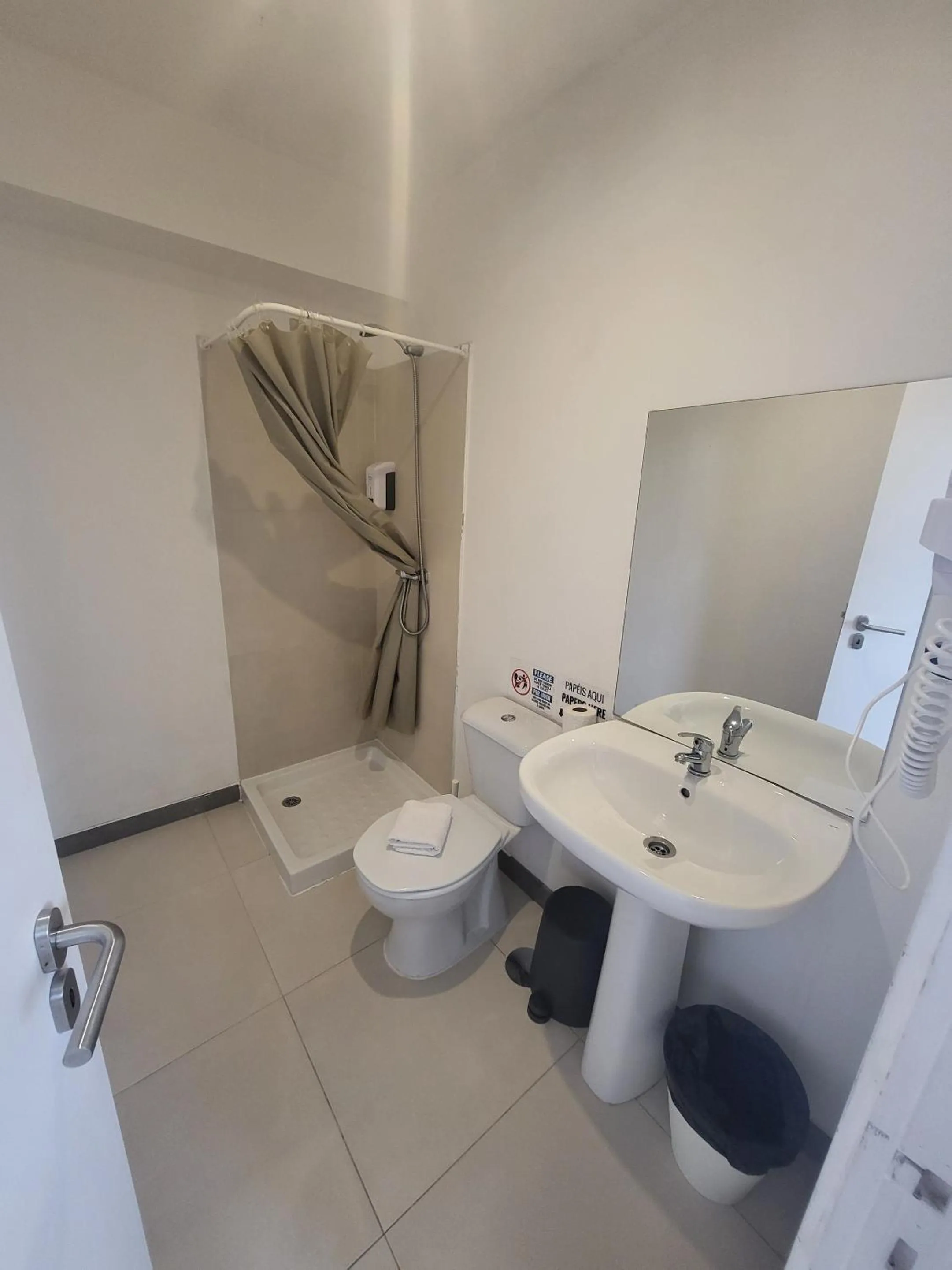 Bathroom in What Else - Fatima