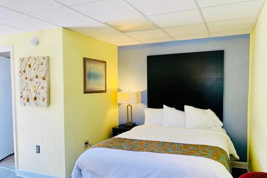 Queen Room in Wells Moody Motel