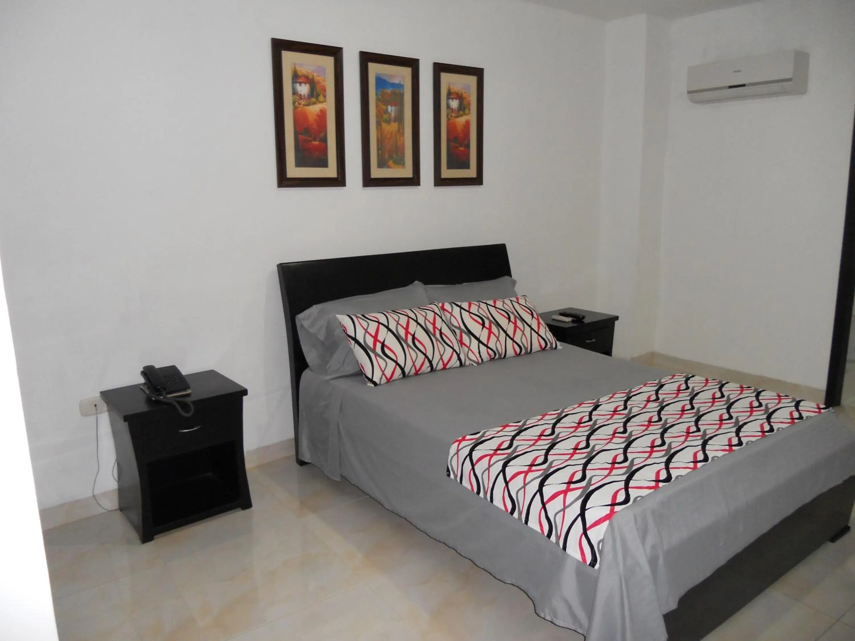Photo of the whole room, Bed in Hotel Cosmos Sincelejo
