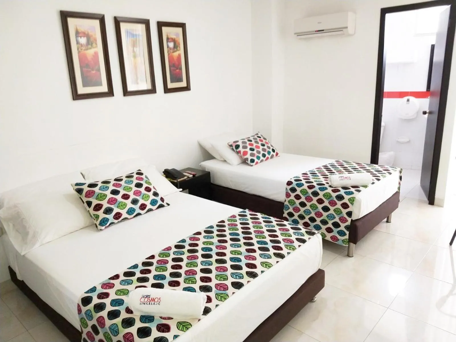 Photo of the whole room, Bed in Hotel Cosmos Sincelejo