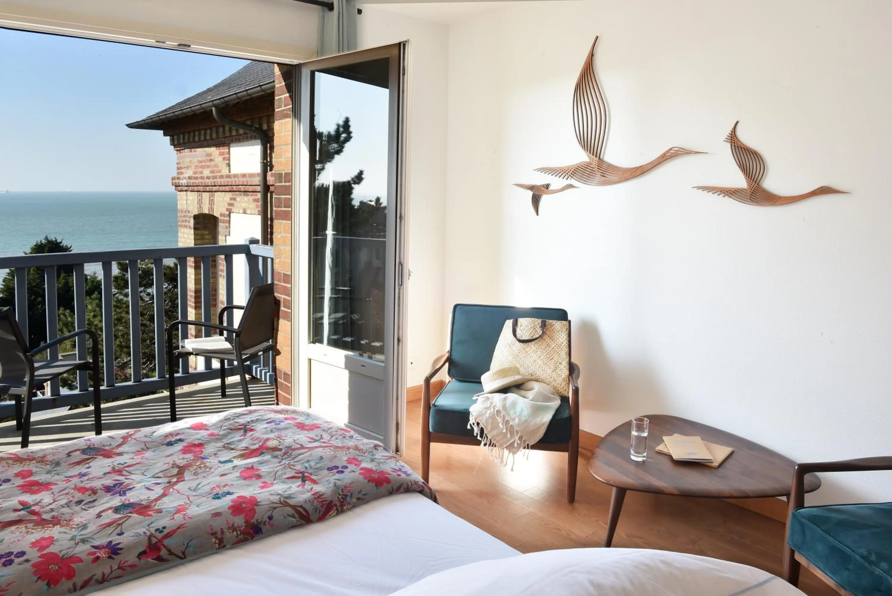 Bed in Hotel Le Bellevue, Demeures & Chateaux