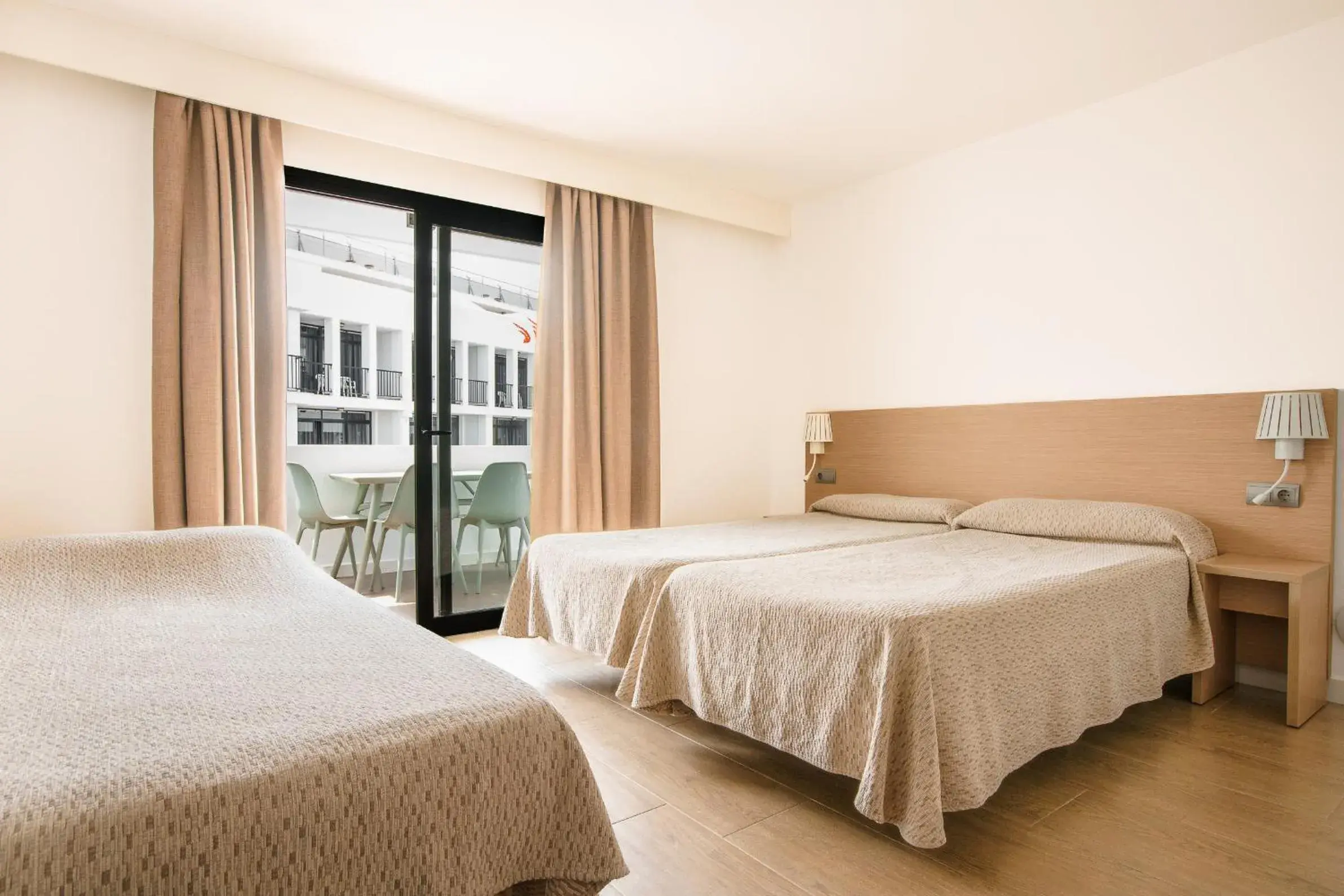 Bedroom, Bed in Apartamentos San Francisco Bedroom, Bed in Apartamentos San Francisco