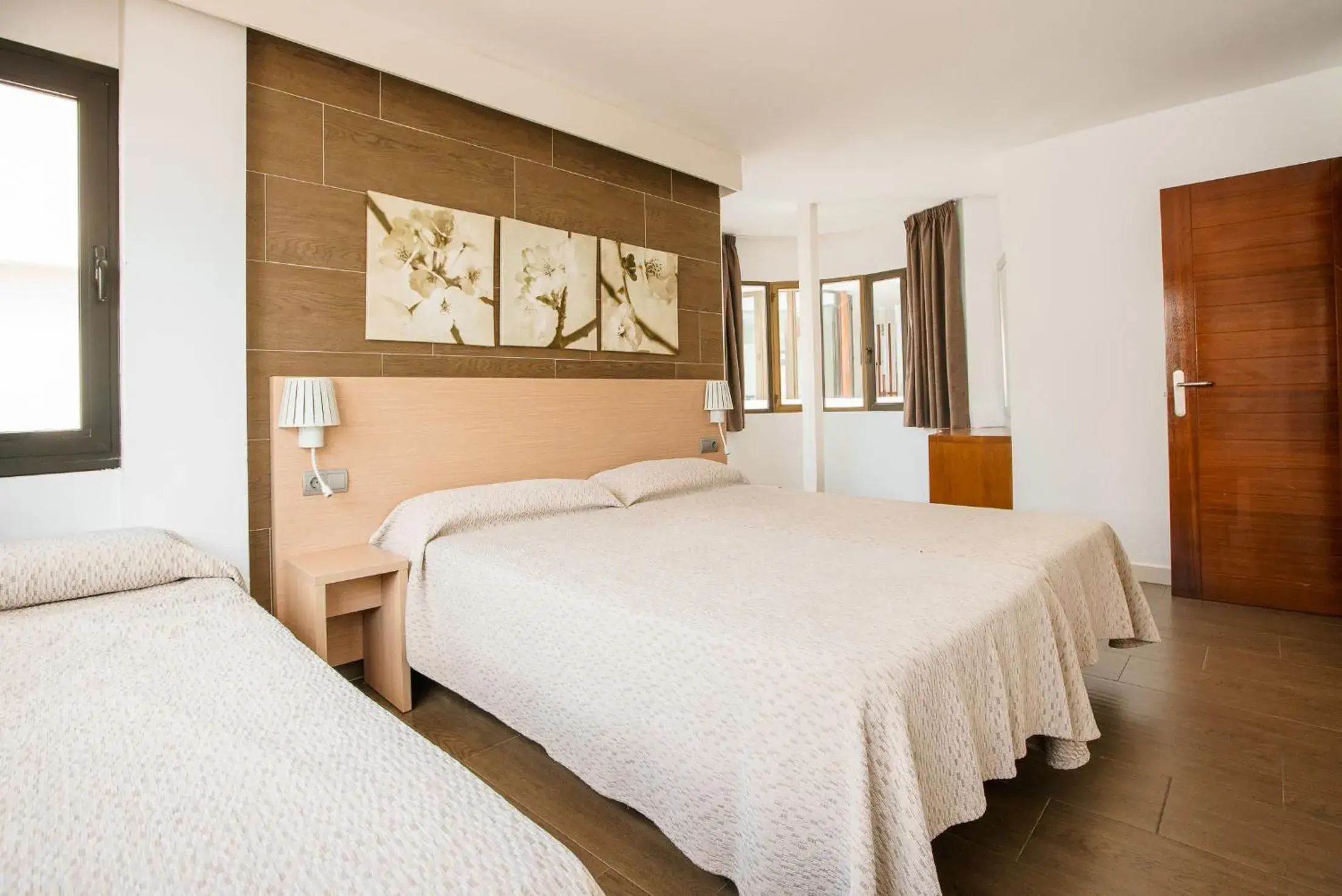 Property building, Bed in Apartamentos San Francisco Property building, Bed in Apartamentos San Francisco