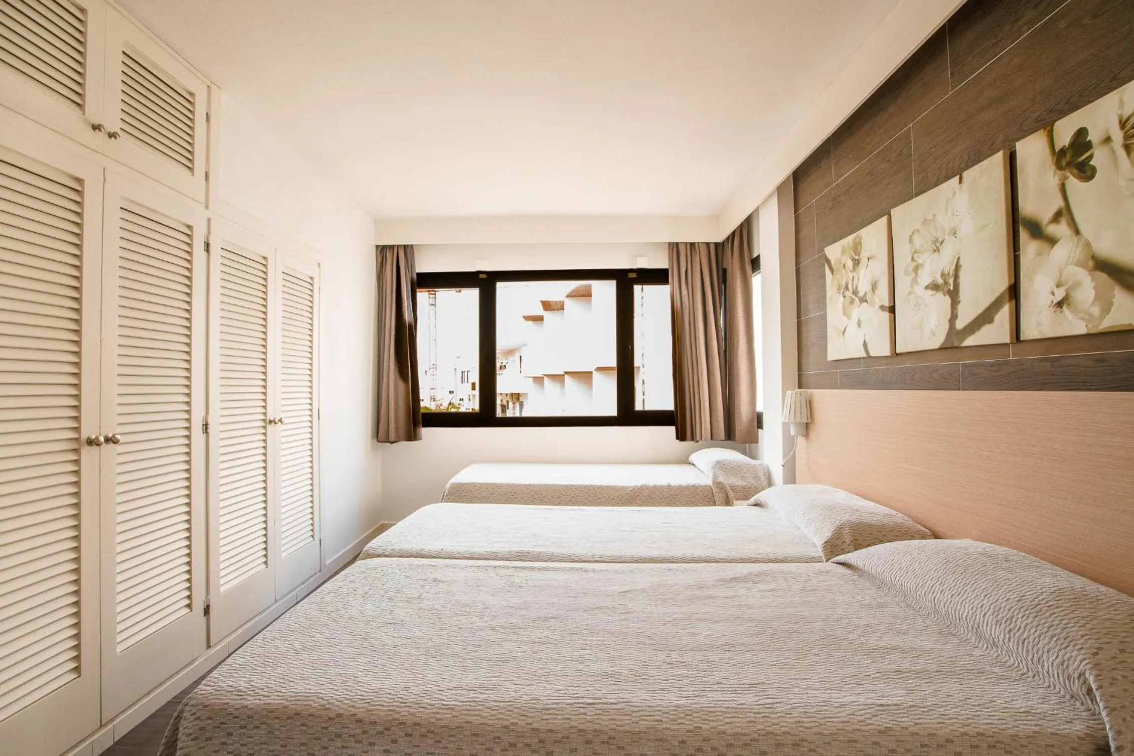 Bedroom, Bed in Apartamentos San Francisco