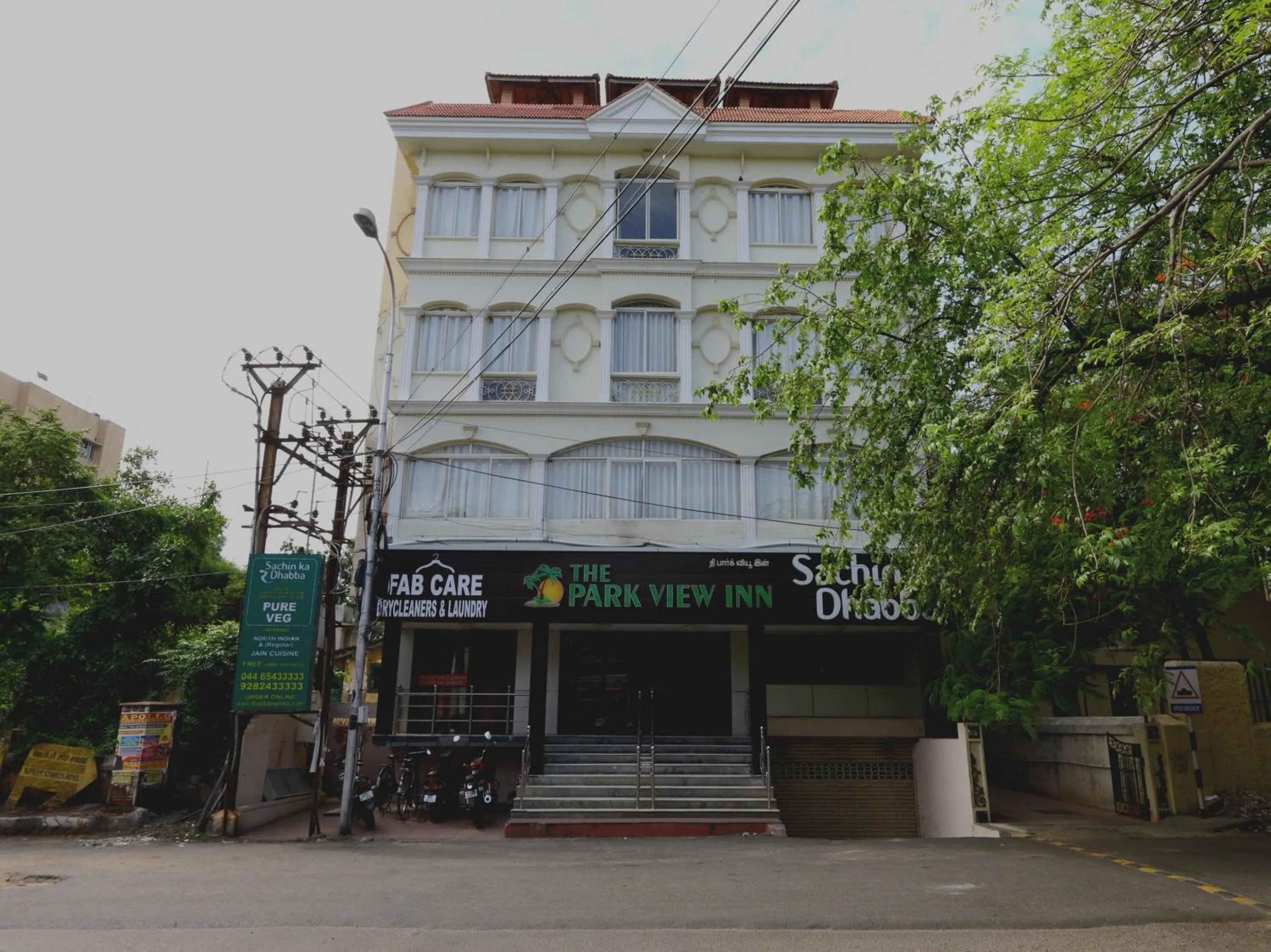 Facade/entrance in The Park View Inn