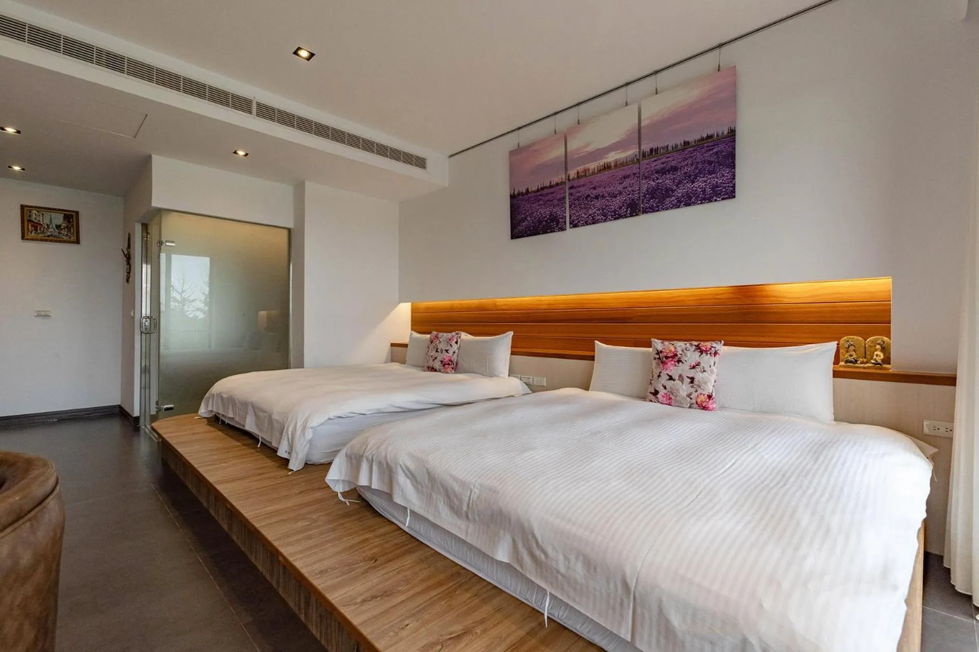 Bed in 193 County Garden BnB