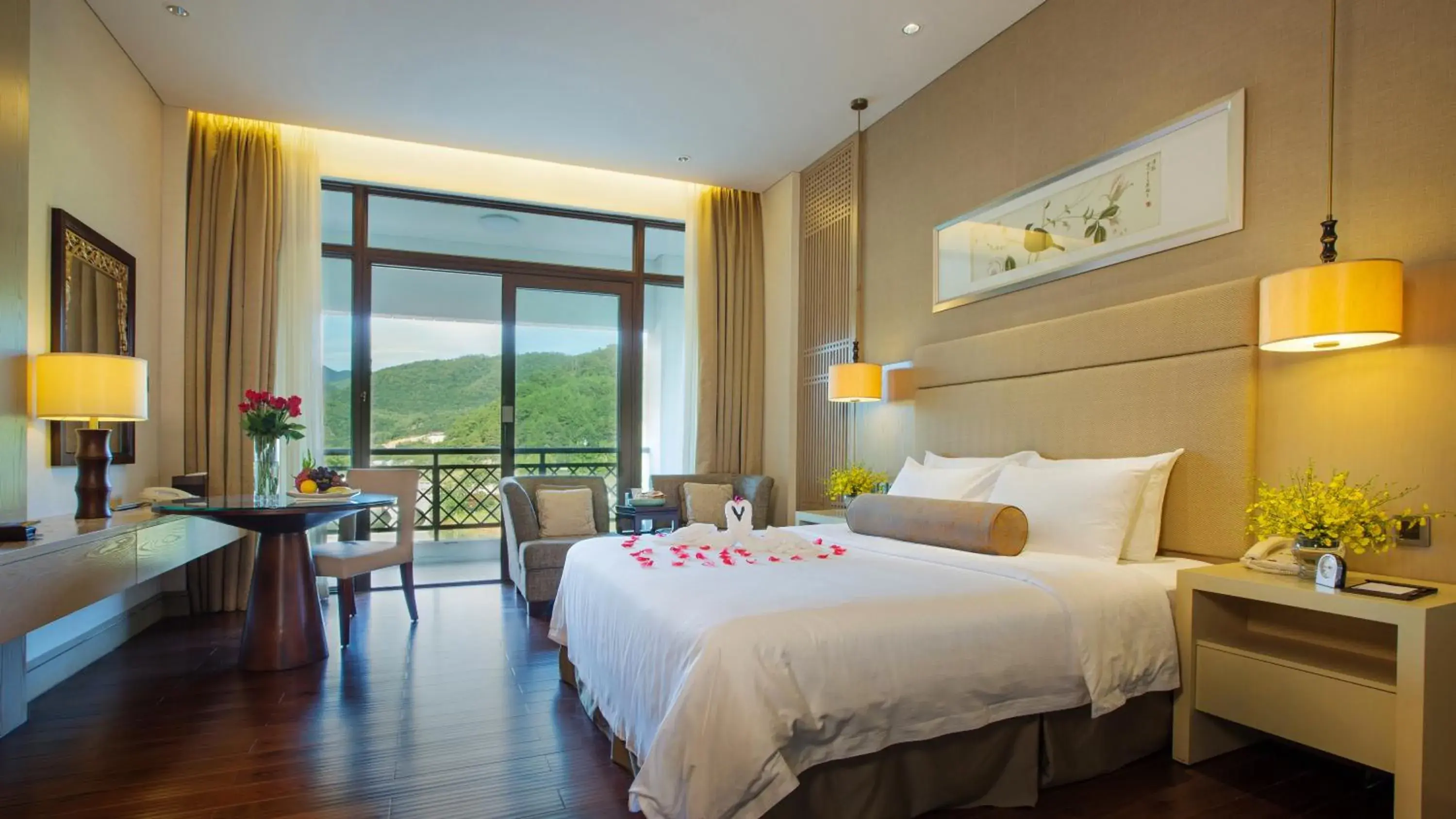 Charming Wuyi Package - Queen Room with Garden View in Dahongpao Resort Charming Wuyi Package - Queen Room with Garden View in Dahongpao Resort
