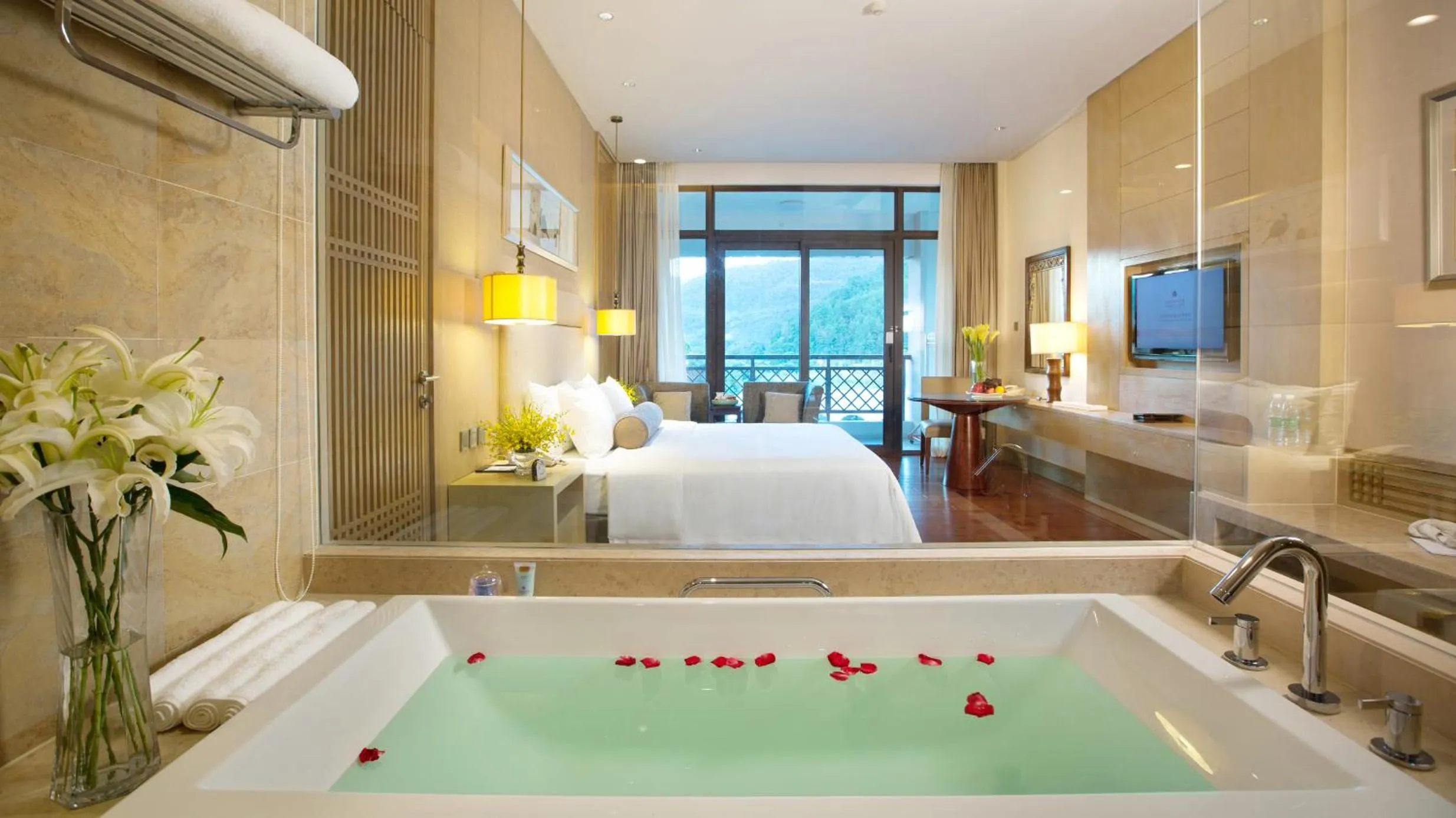 Bedroom, Bed in Dahongpao Resort