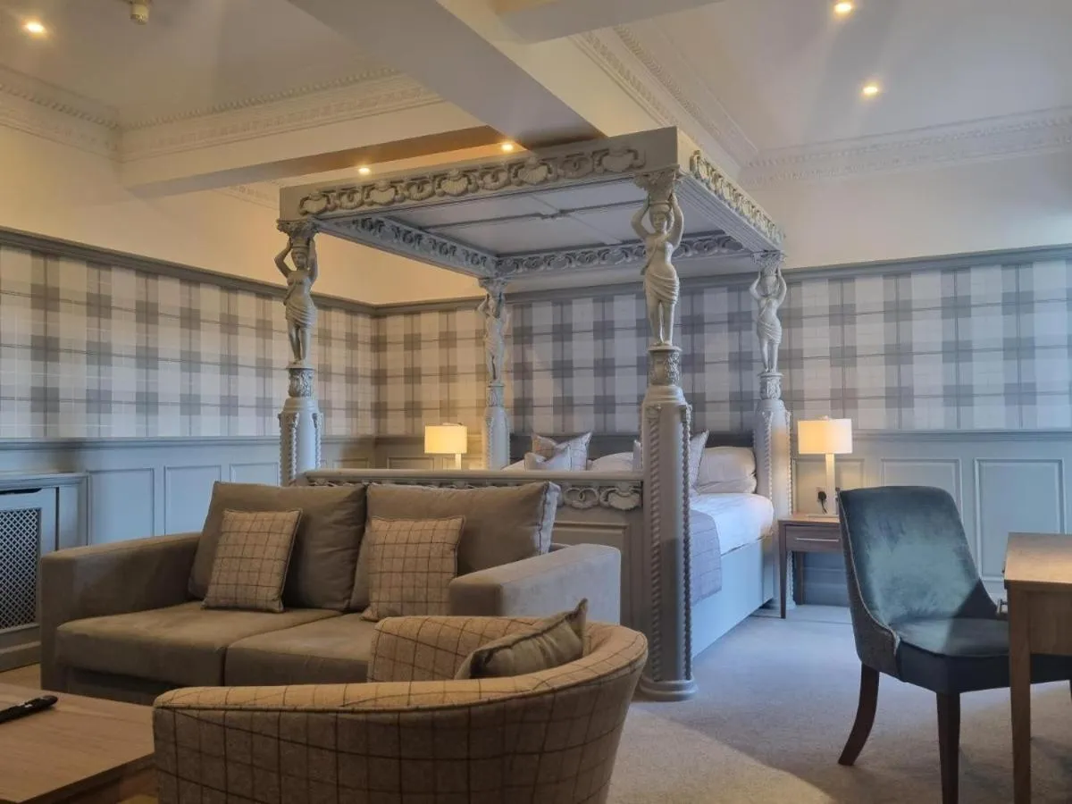 Seating area in Fairfield House Hotel