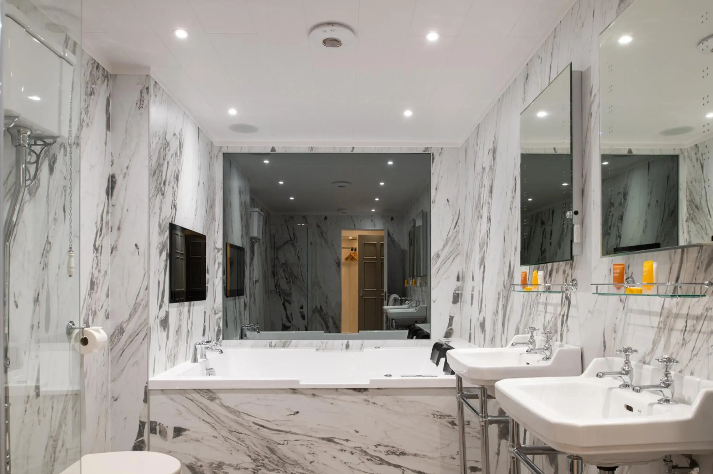 Carnegie Suite in Fairfield House Hotel Carnegie Suite in Fairfield House Hotel