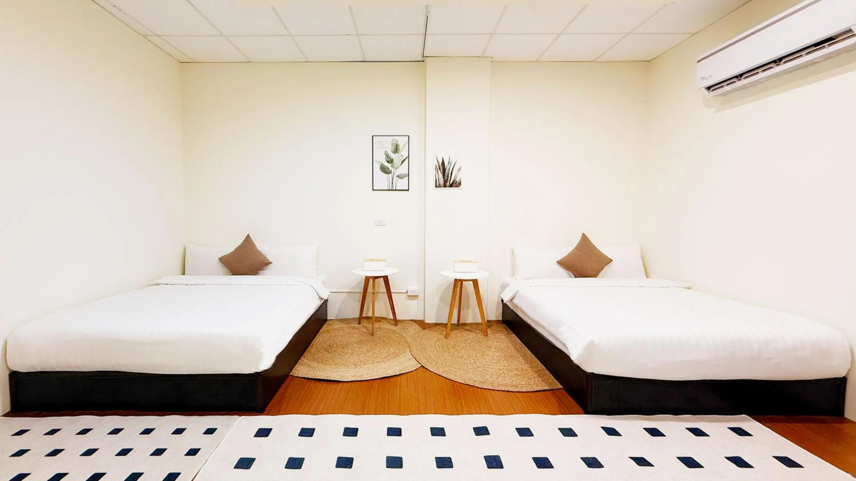 Bed in 台東普悠瑪風格旅店民宿編號2280號 丨娜娜雅筑民宿編號984號