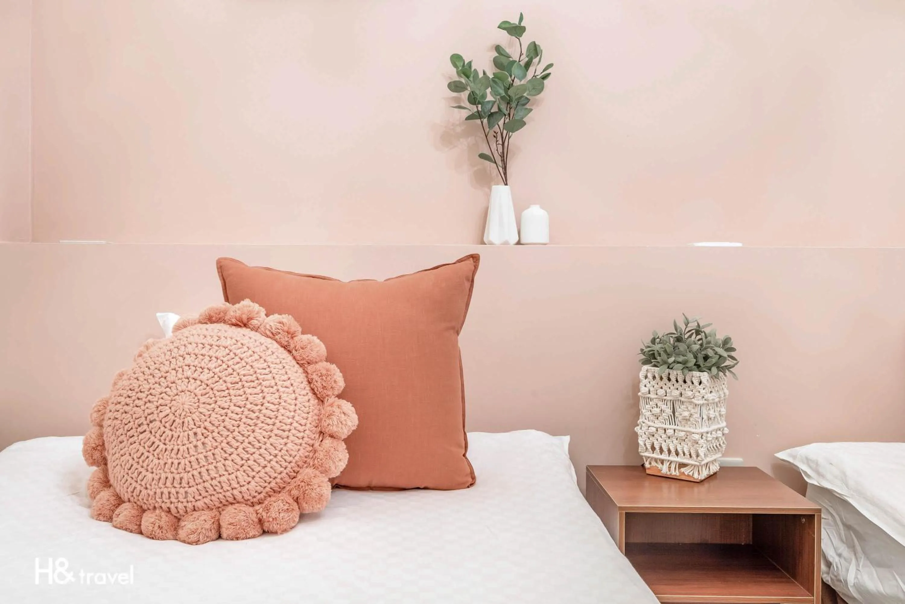 Decorative detail, Bed in Taitung Puyuma Style Inn