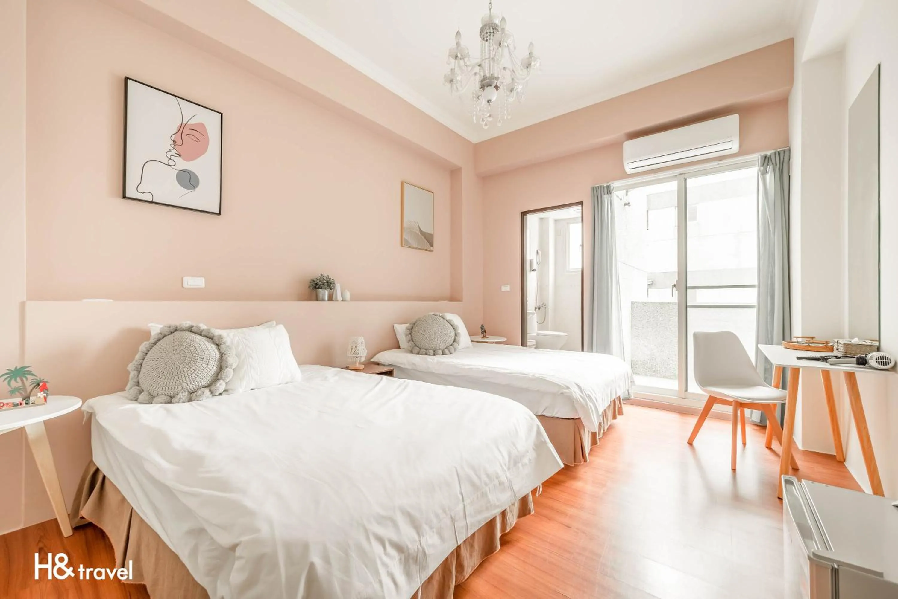 Decorative detail, Bed in Taitung Puyuma Style Inn