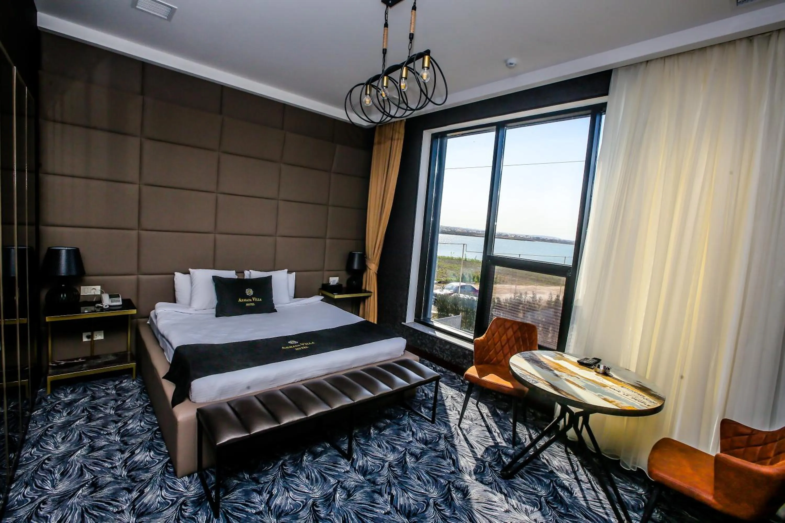 Dining area, Bed in Armada Villa Hotel