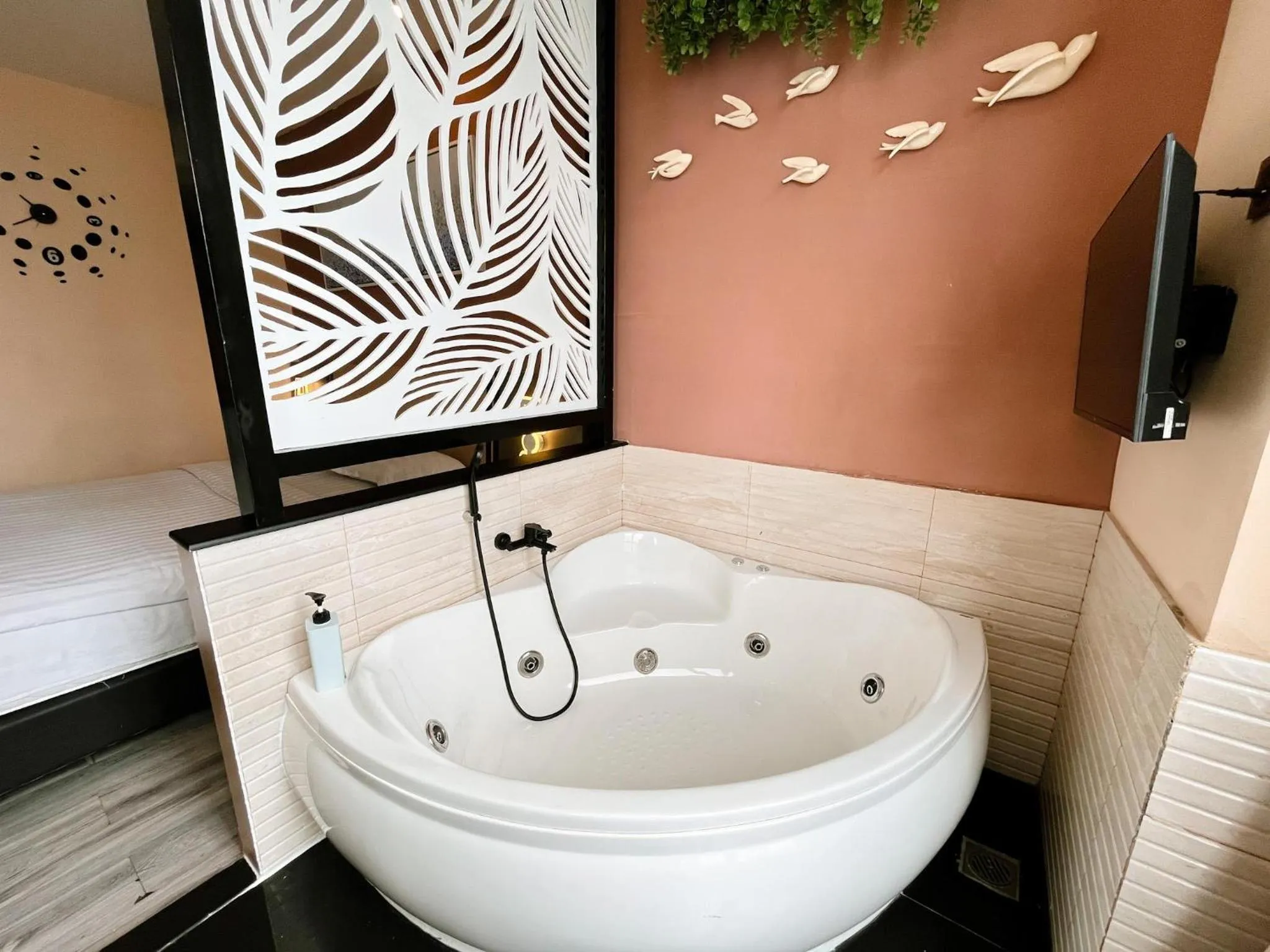 Area and facilities in Verse Luxe Hotel Wahid Hasyim