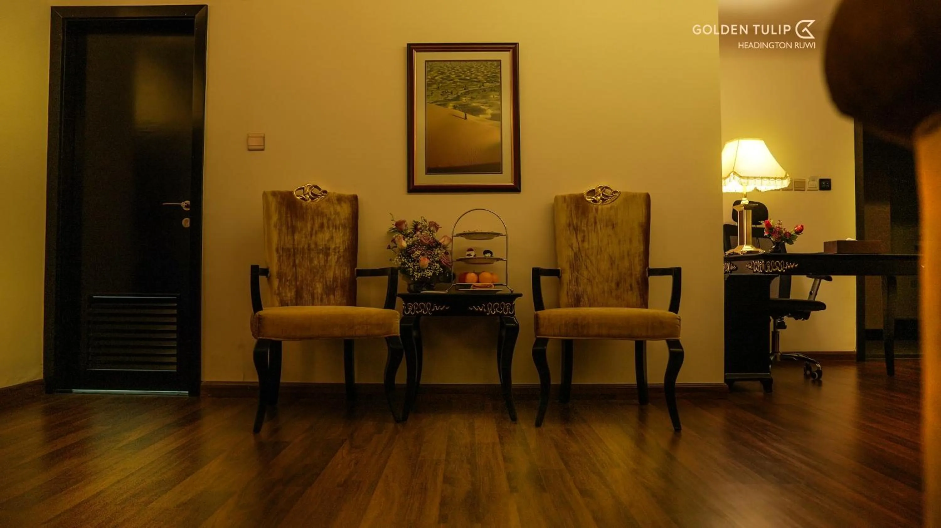 Living room in Golden Tulip Headington