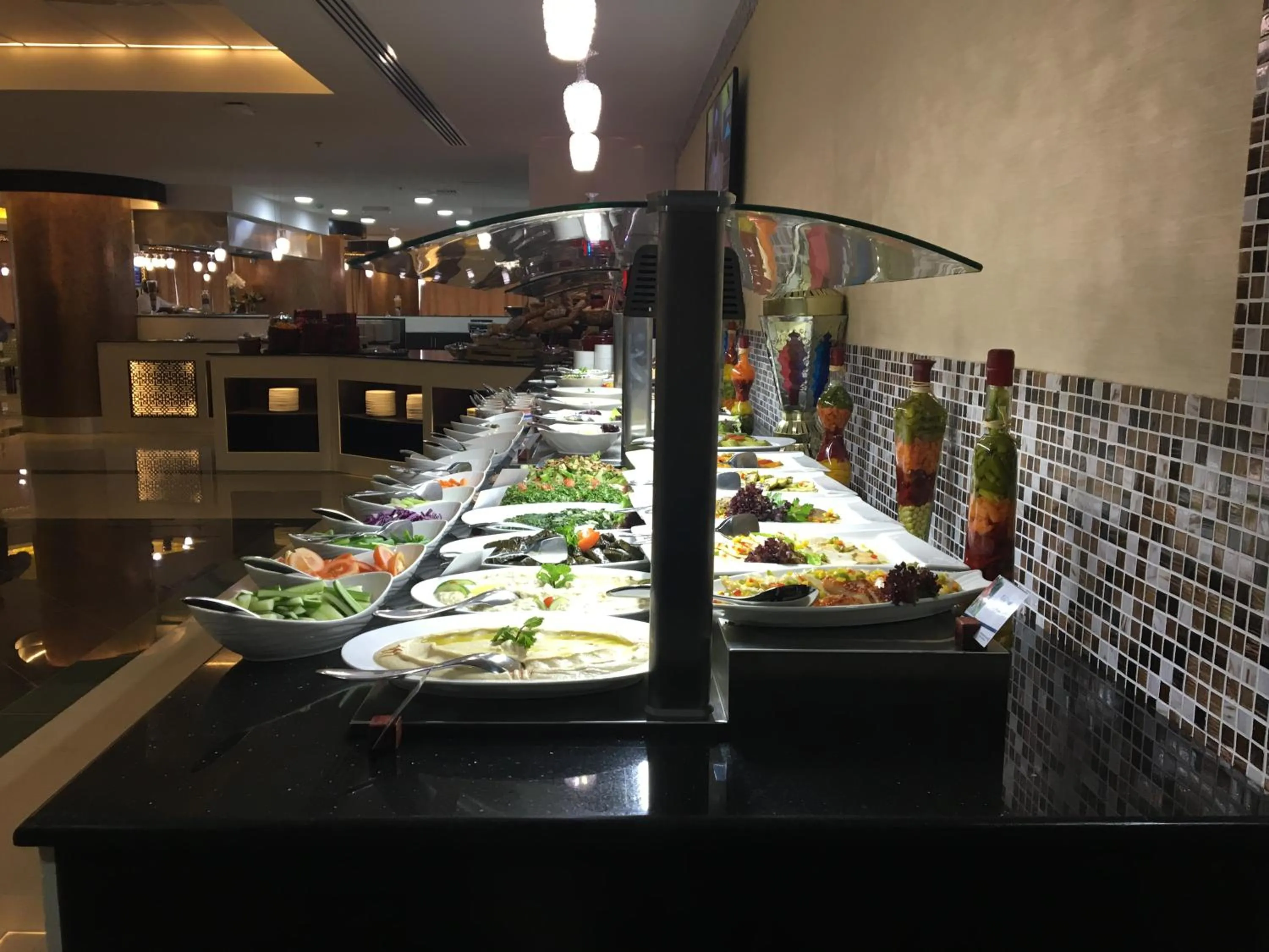 Dining area in Golden Tulip Headington