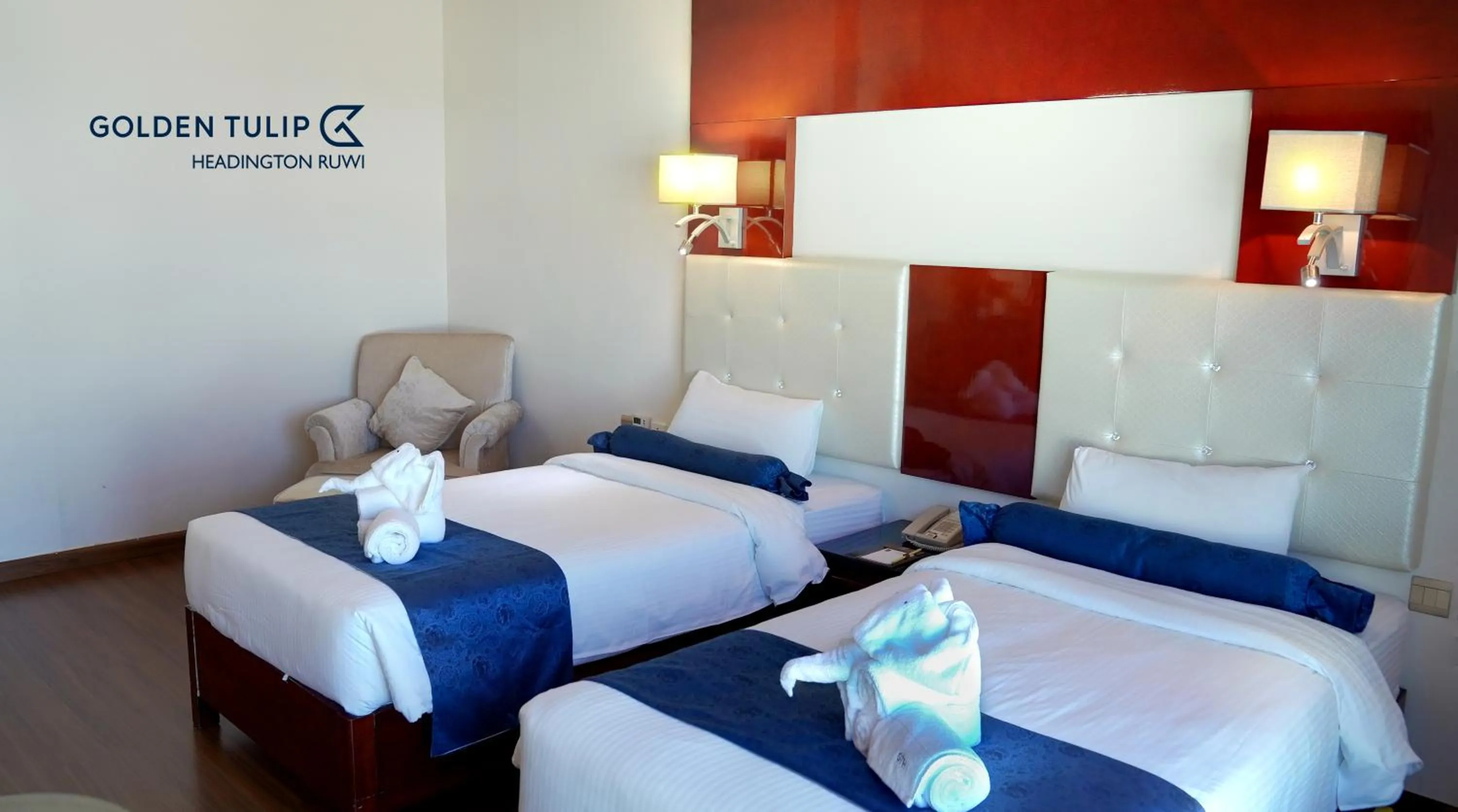 Bedroom, Bed in Golden Tulip Headington