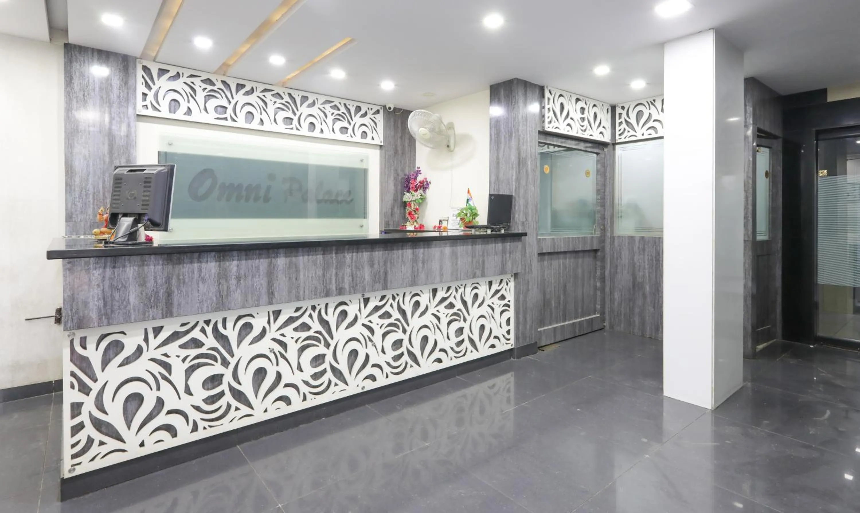 Lobby or reception in Treebo Omni Palace