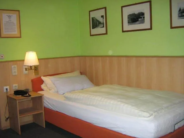 Bed in Gasthaus Laubacher Wald