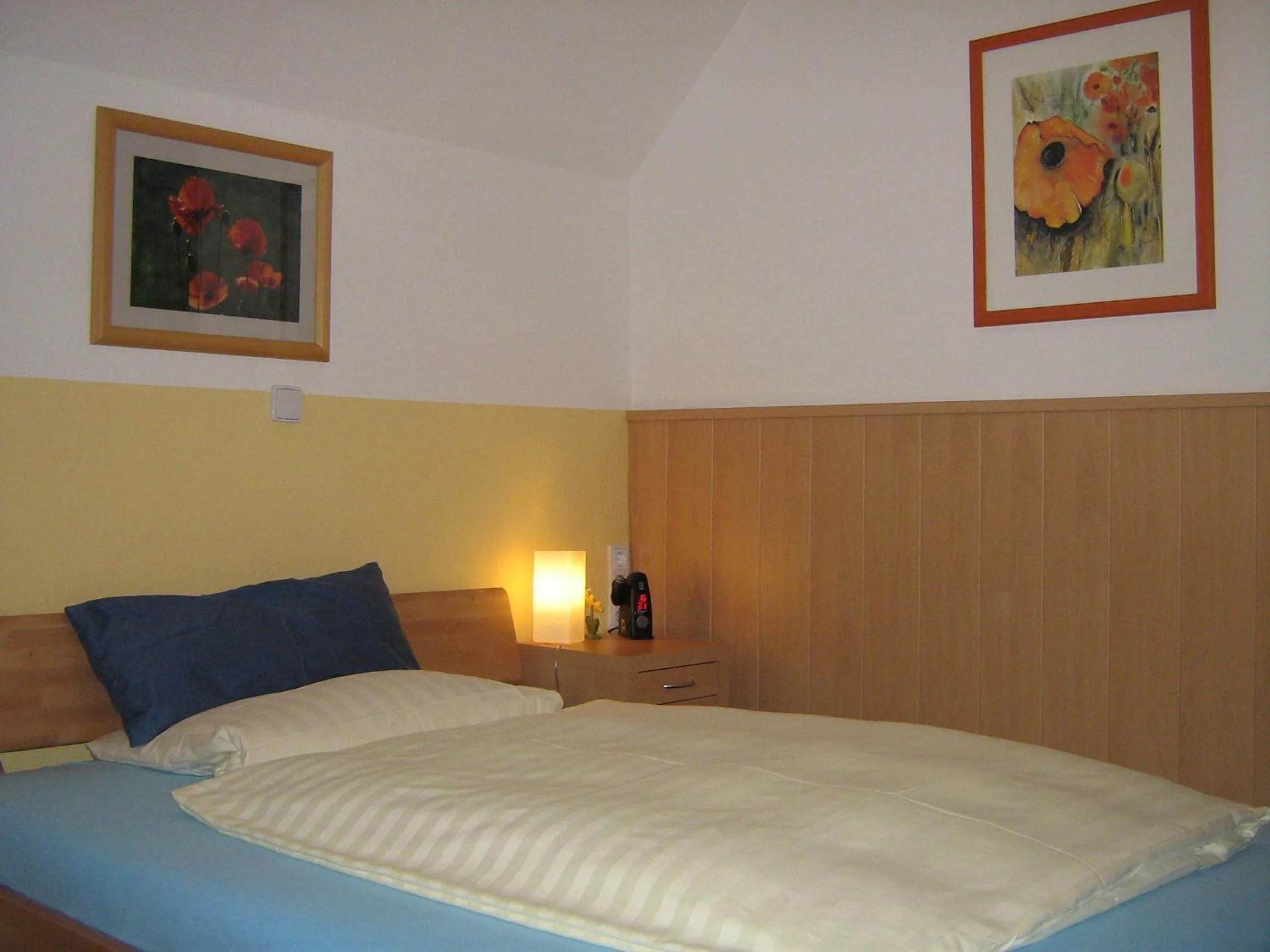 Bed in Gasthaus Laubacher Wald
