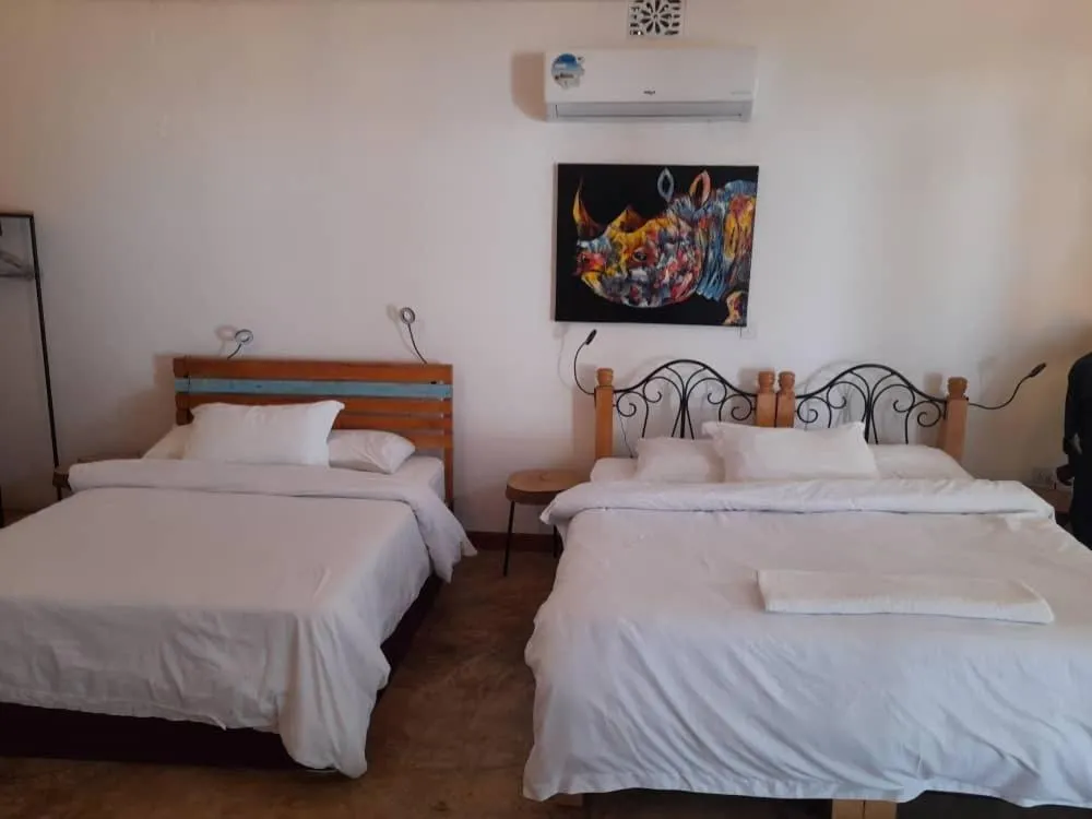 Bed in Boulevard Inn Mt Meru