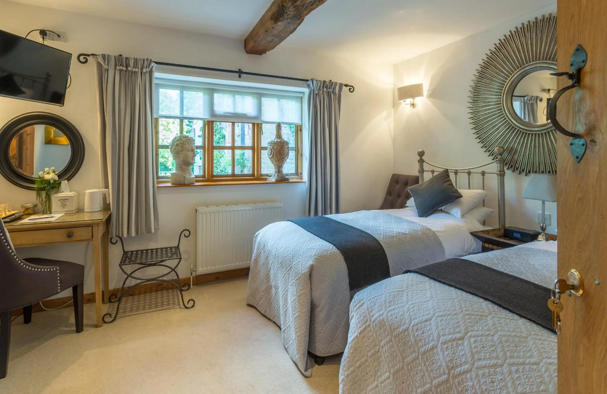 Bed in Blounts Court Farm