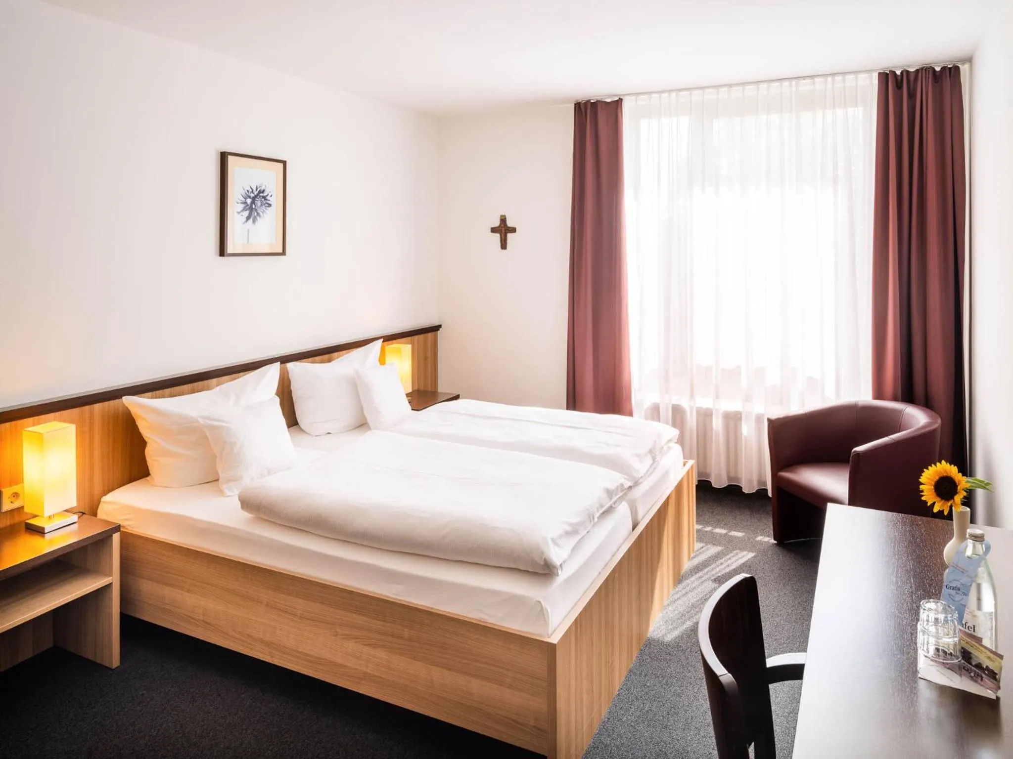 Photo of the whole room, Bed in Christkönigshaus