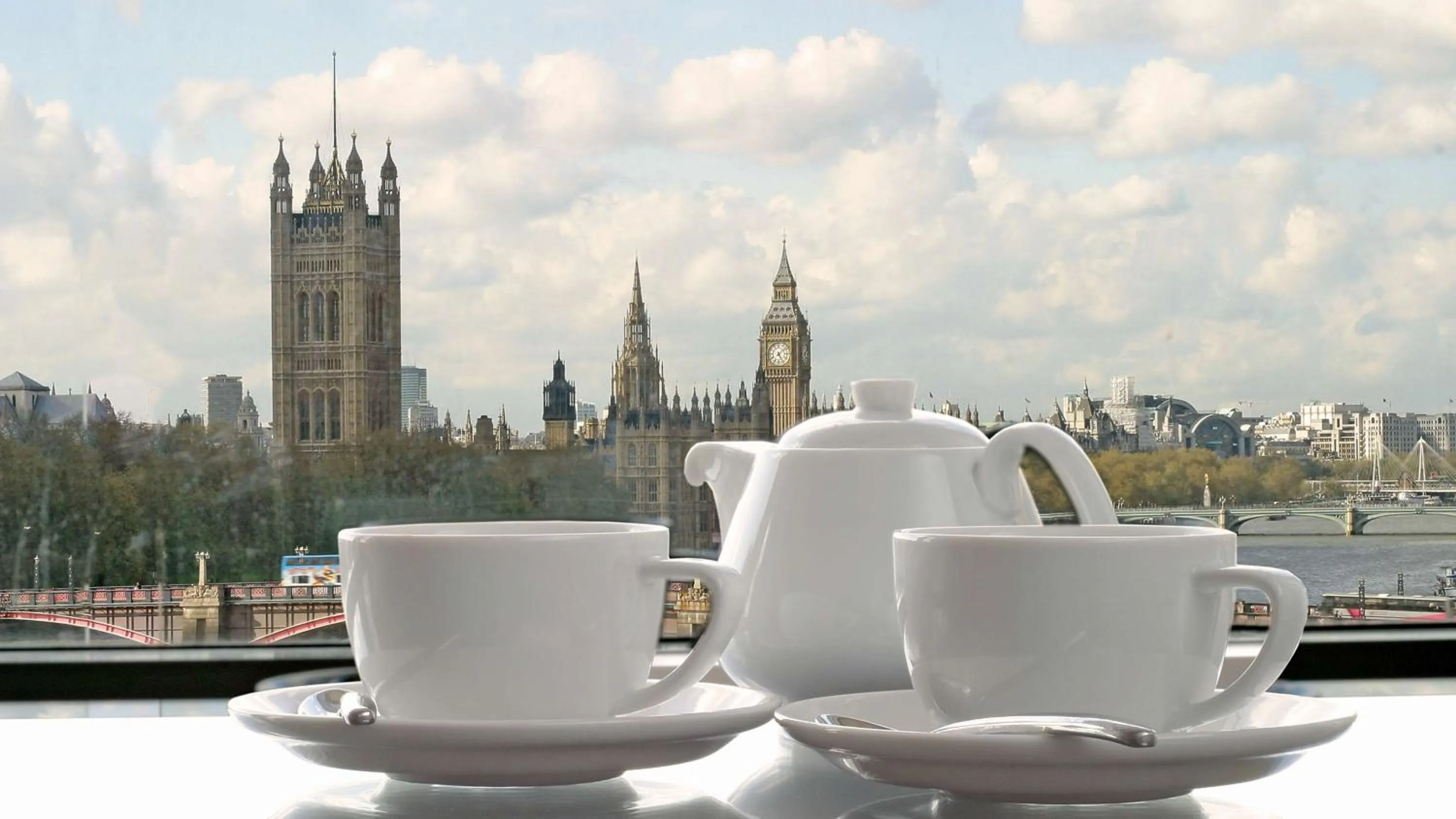 Restaurant/places to eat in Park Plaza London Riverbank