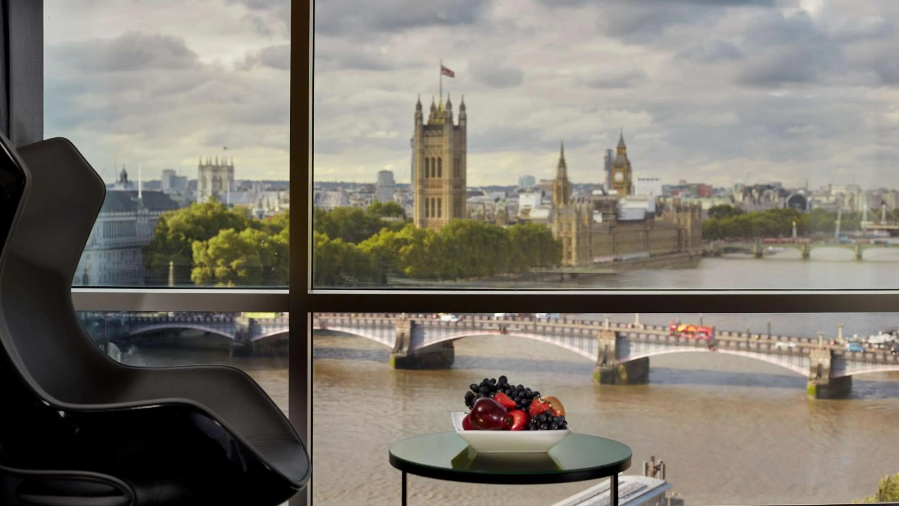 Bedroom in Park Plaza London Riverbank