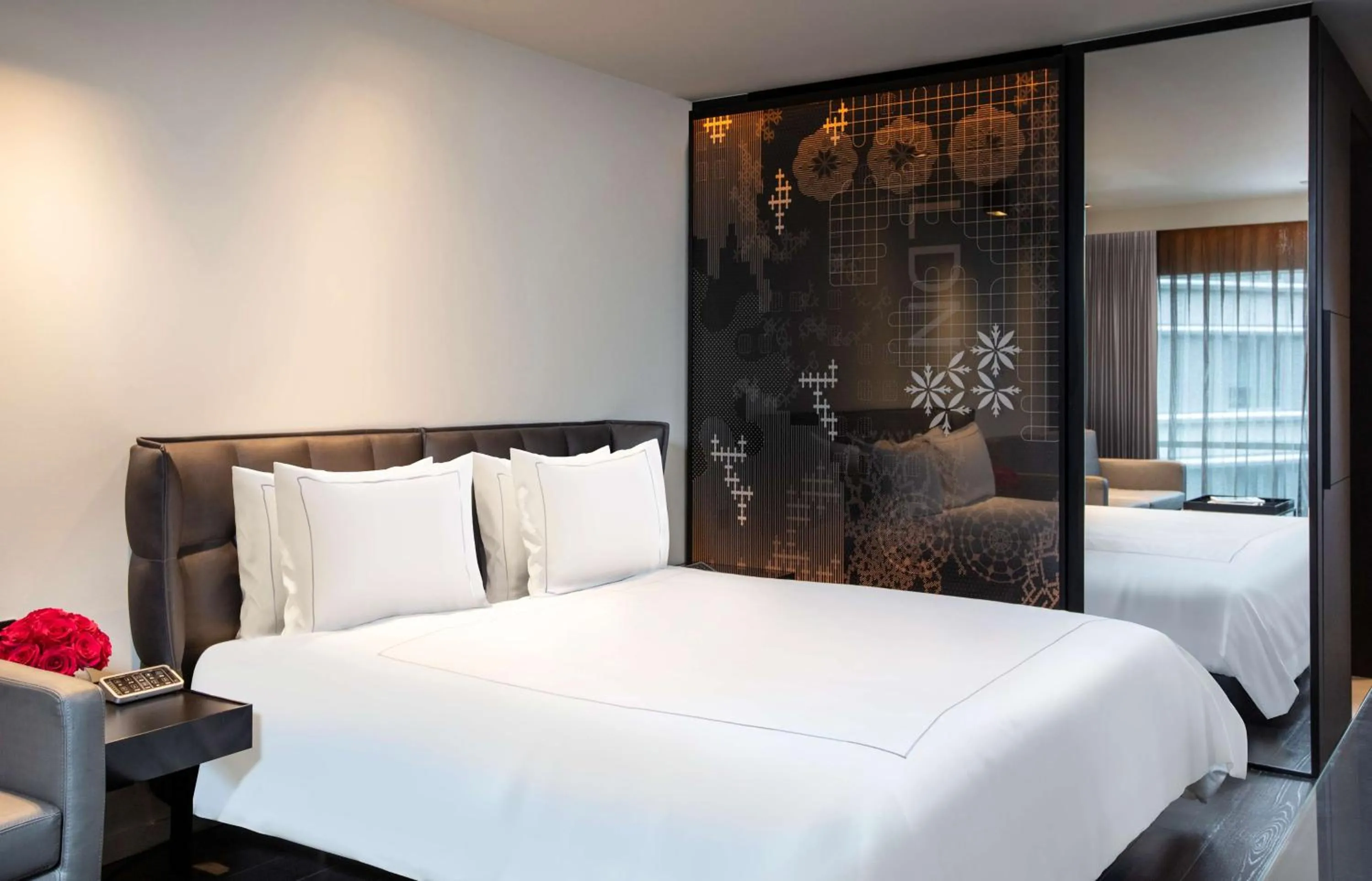 Bedroom, Bed in Park Plaza London Riverbank