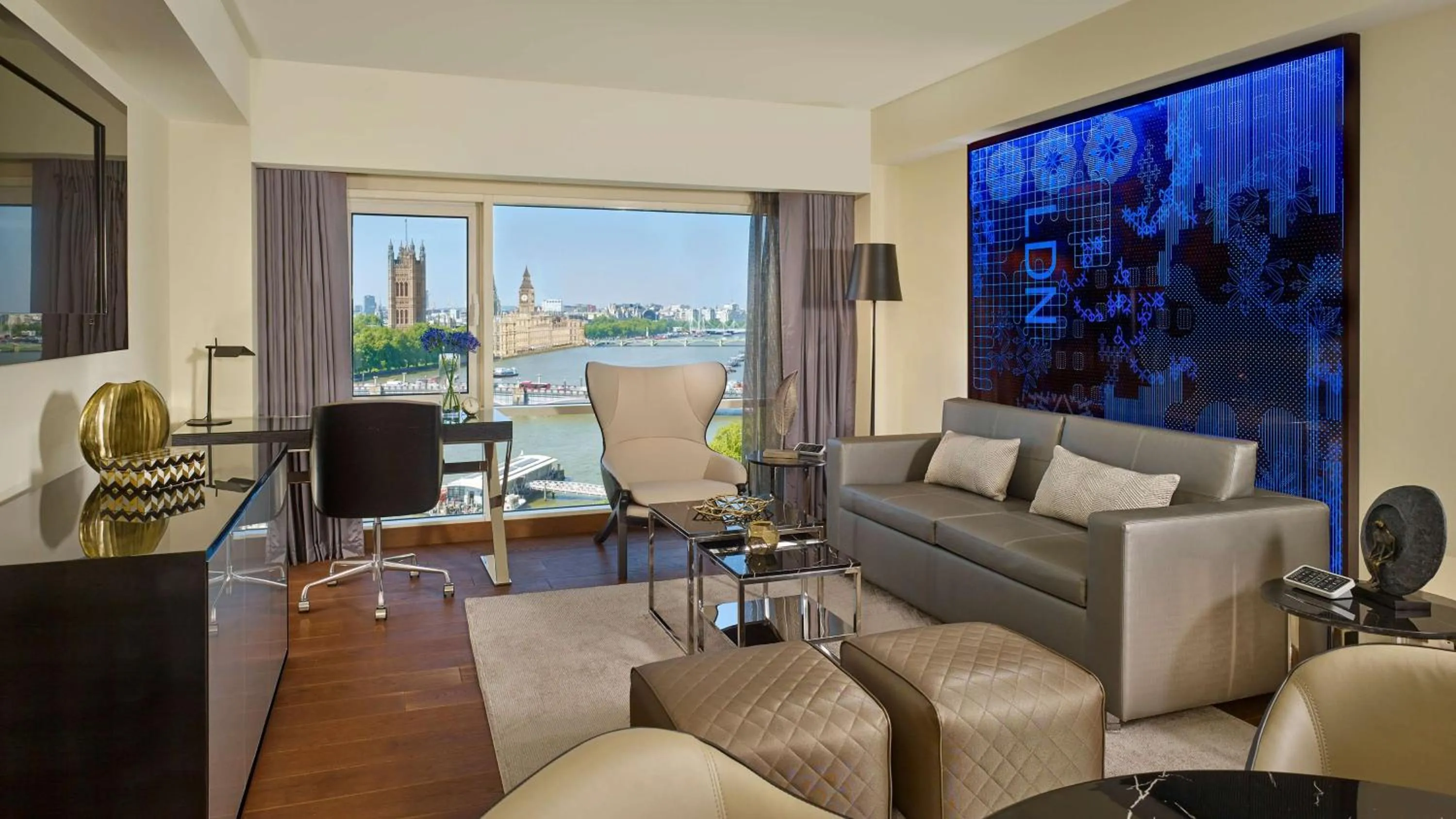 Bedroom in Park Plaza London Riverbank