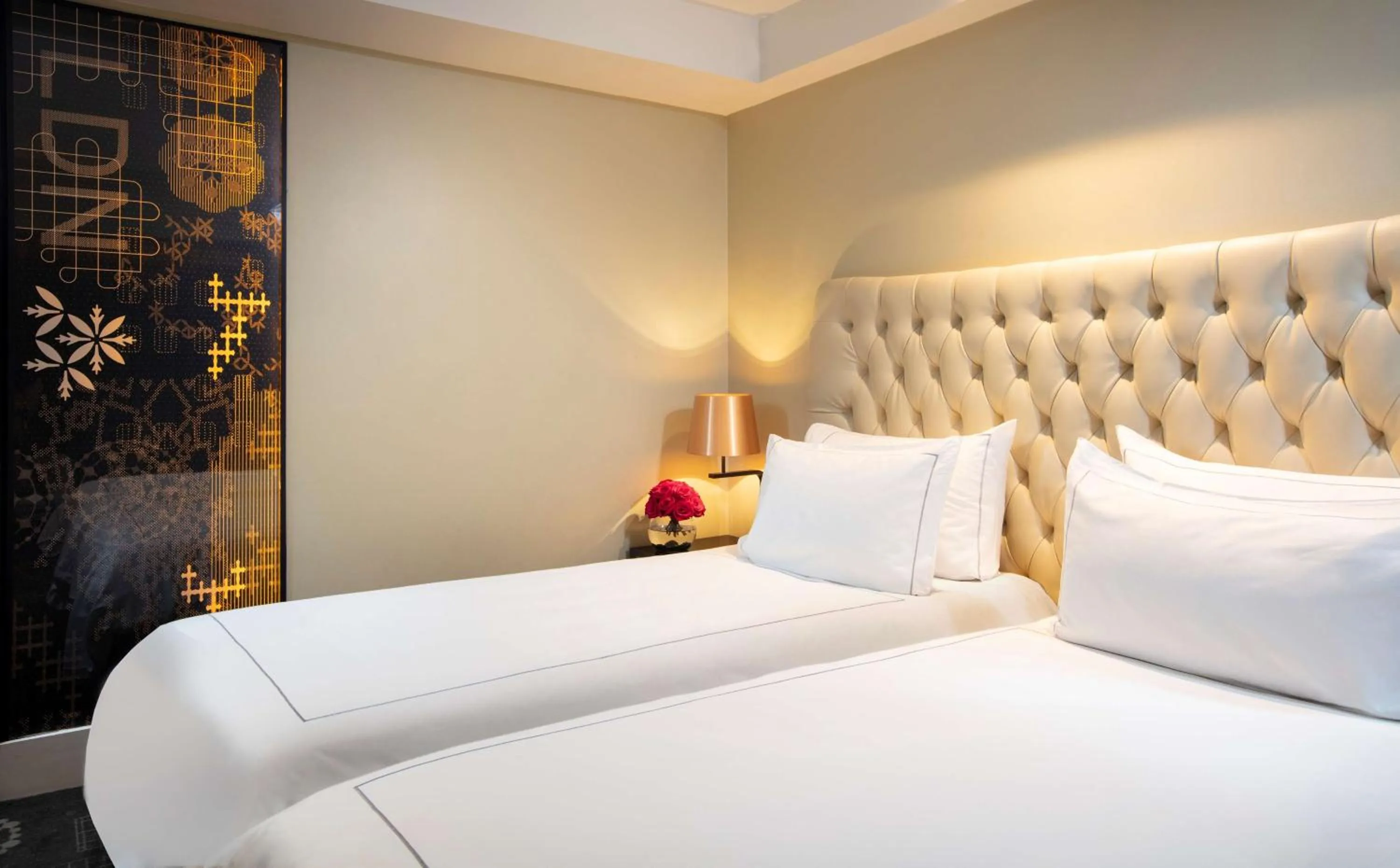 Bedroom, Bed in Park Plaza London Riverbank