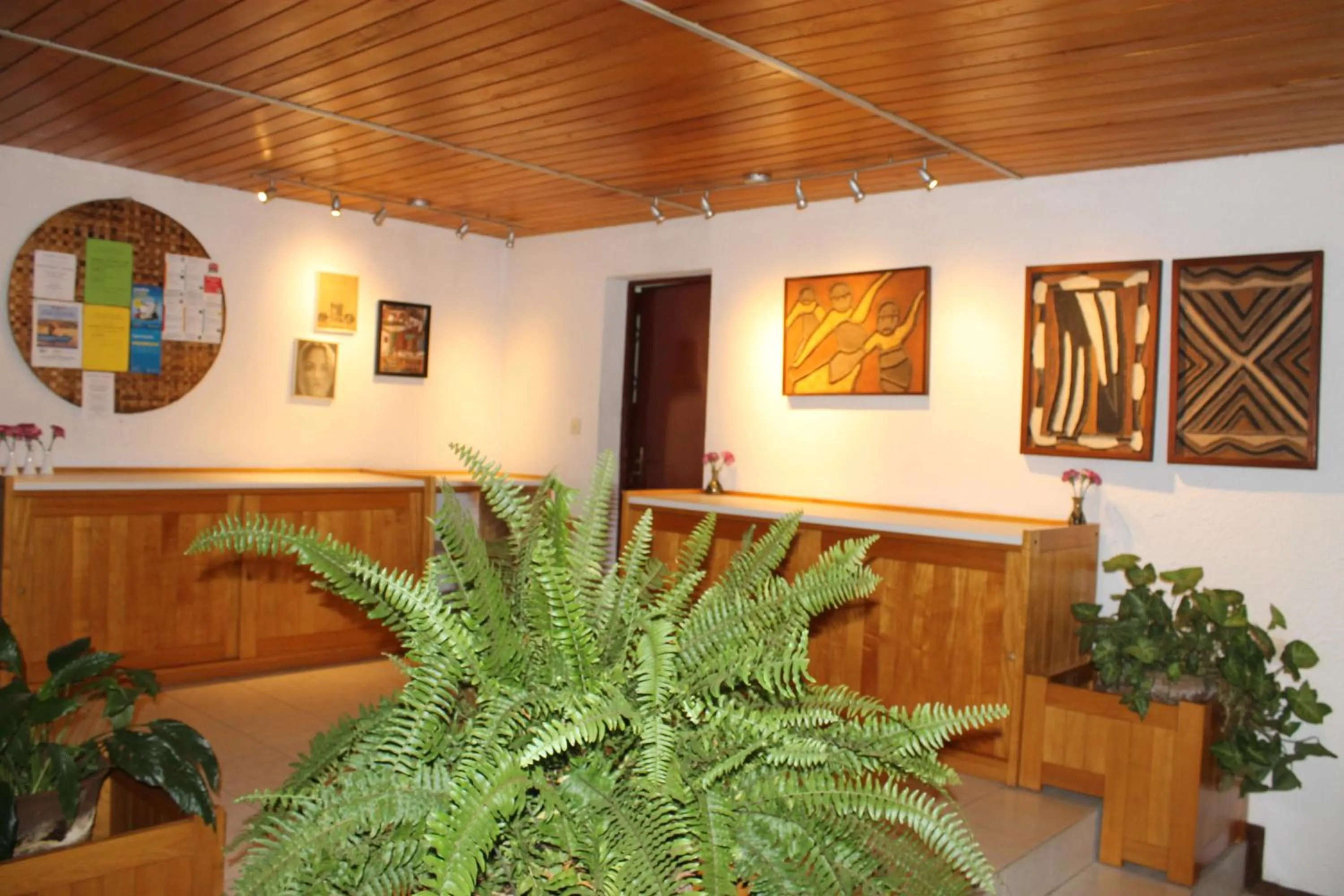 Restaurant/places to eat in Hotel Le Garni