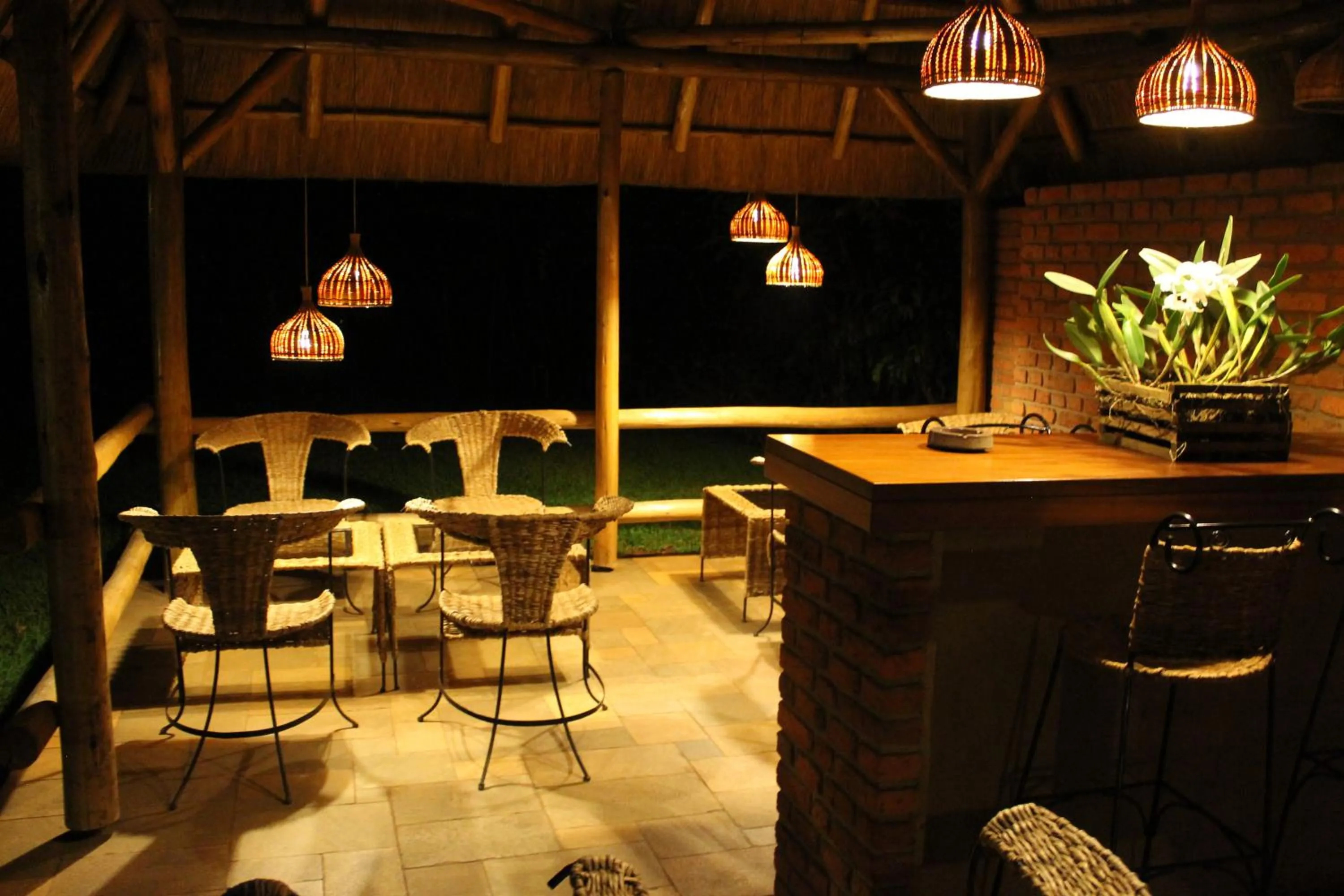 Restaurant/places to eat in Hotel Le Garni