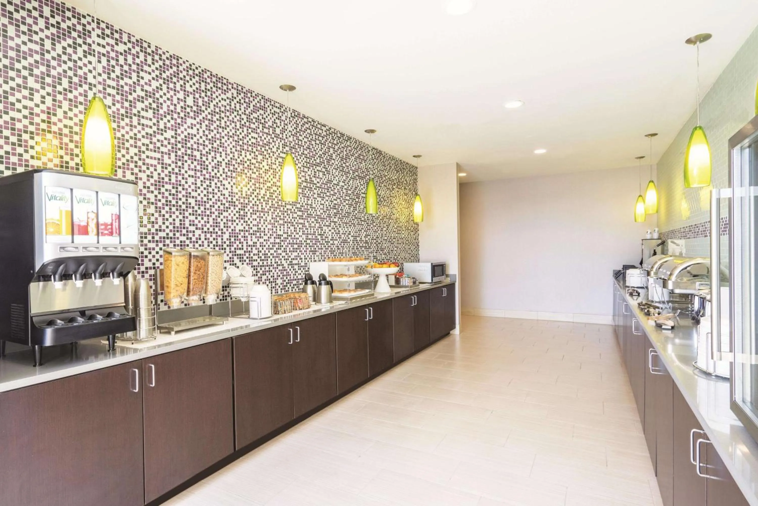 Restaurant/places to eat in La Quinta by Wyndham Memphis Downtown