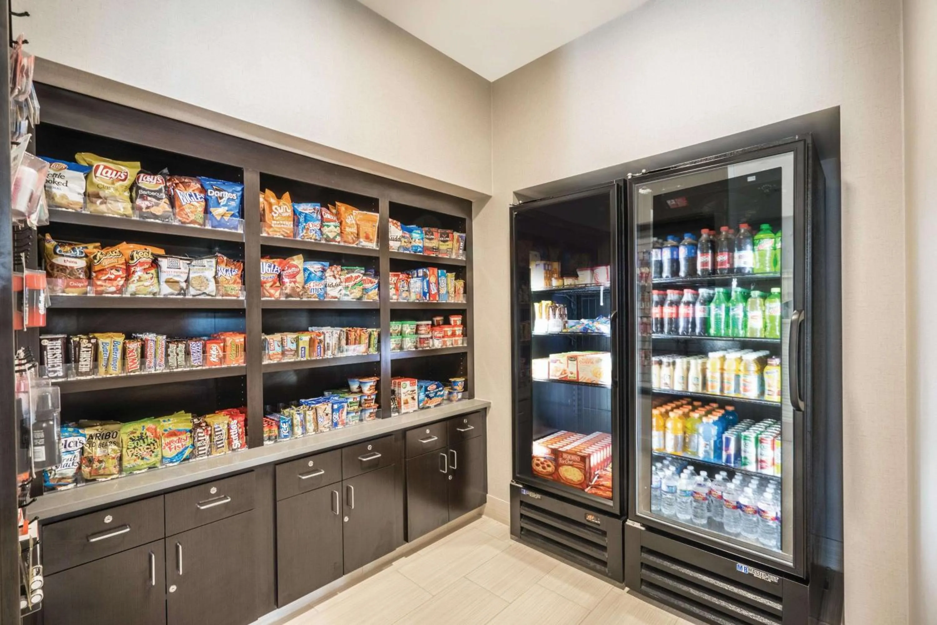 Property building in La Quinta by Wyndham Memphis Downtown