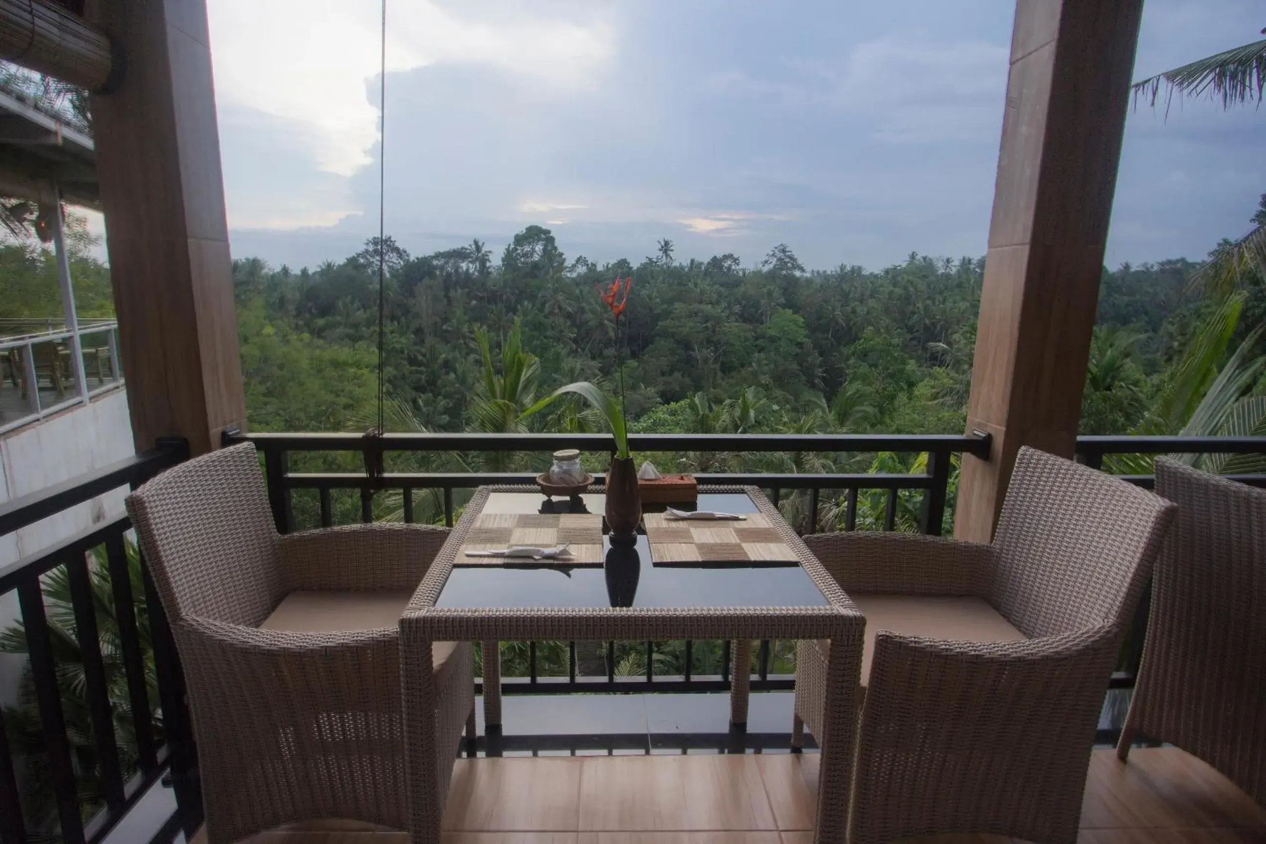 Restaurant/places to eat in Adi Bisma Inn by Mahaputra-CHSE Certified Restaurant/places to eat in Adi Bisma Inn by Mahaputra-CHSE Certified