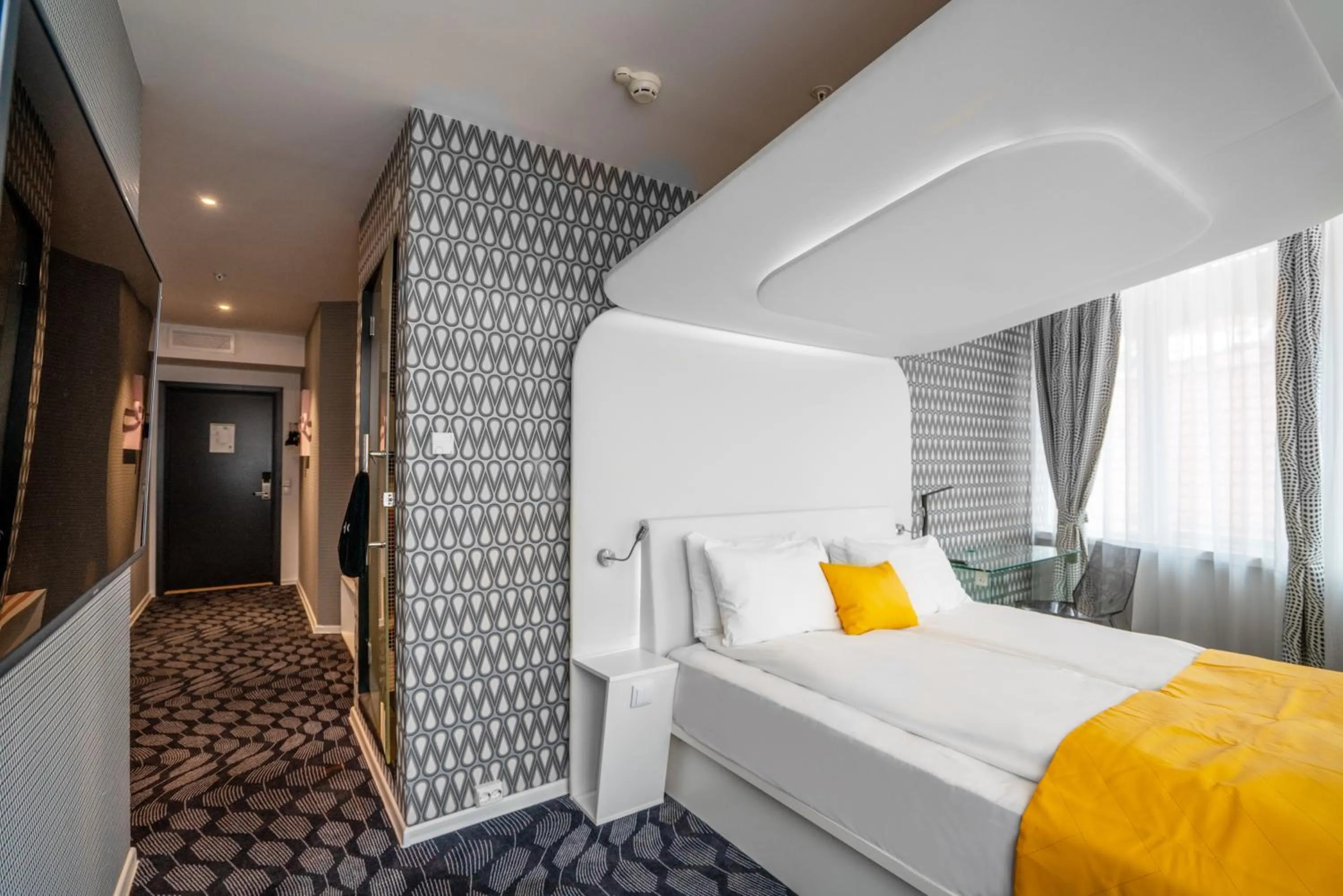 View (from property/room), Bed in Magic Hotel Bergen City Center, a member of Radisson Individuals