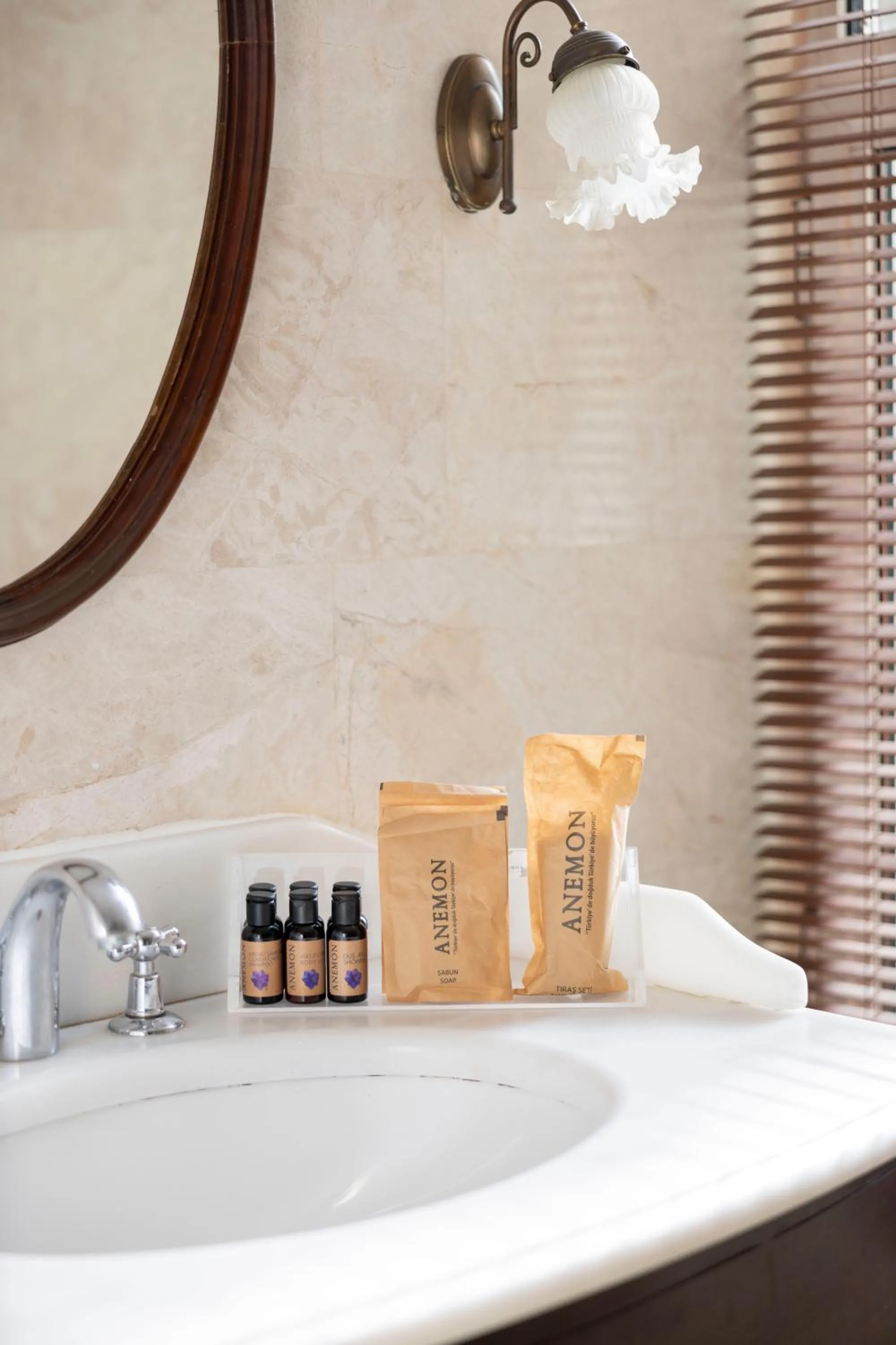 Bathroom in Anemon Koleksiyon Galata Otel