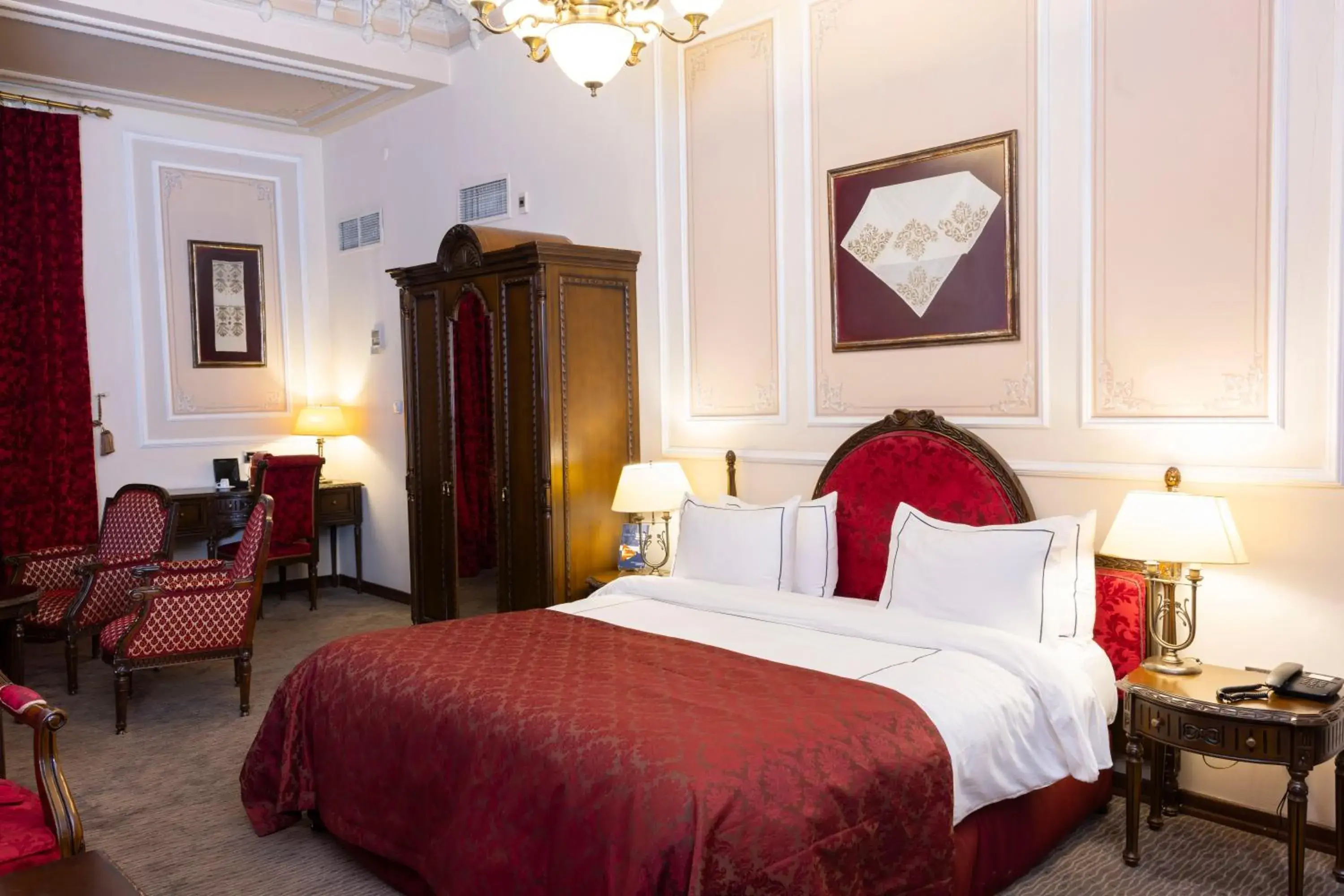 Photo of the whole room, Bed in Anemon Koleksiyon Galata Otel Photo of the whole room, Bed in Anemon Koleksiyon Galata Otel